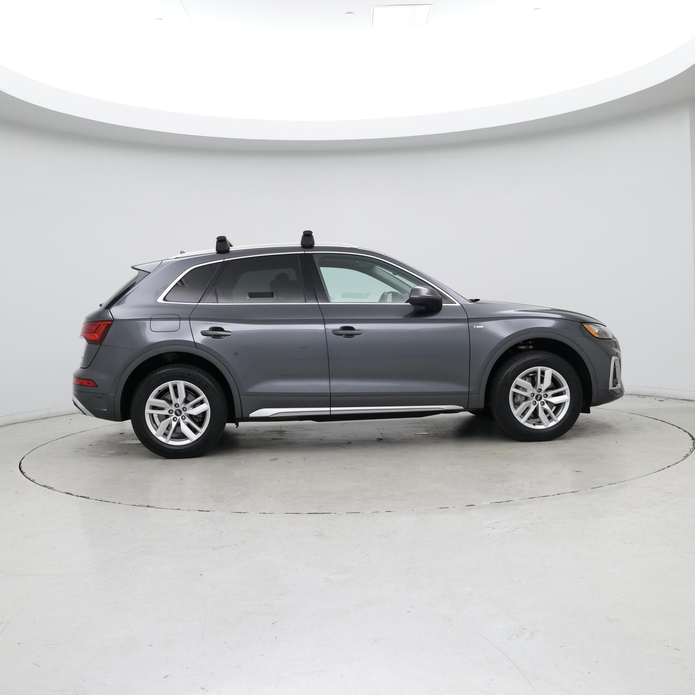 Thumbnail: 2023 Audi Q5 - 7
