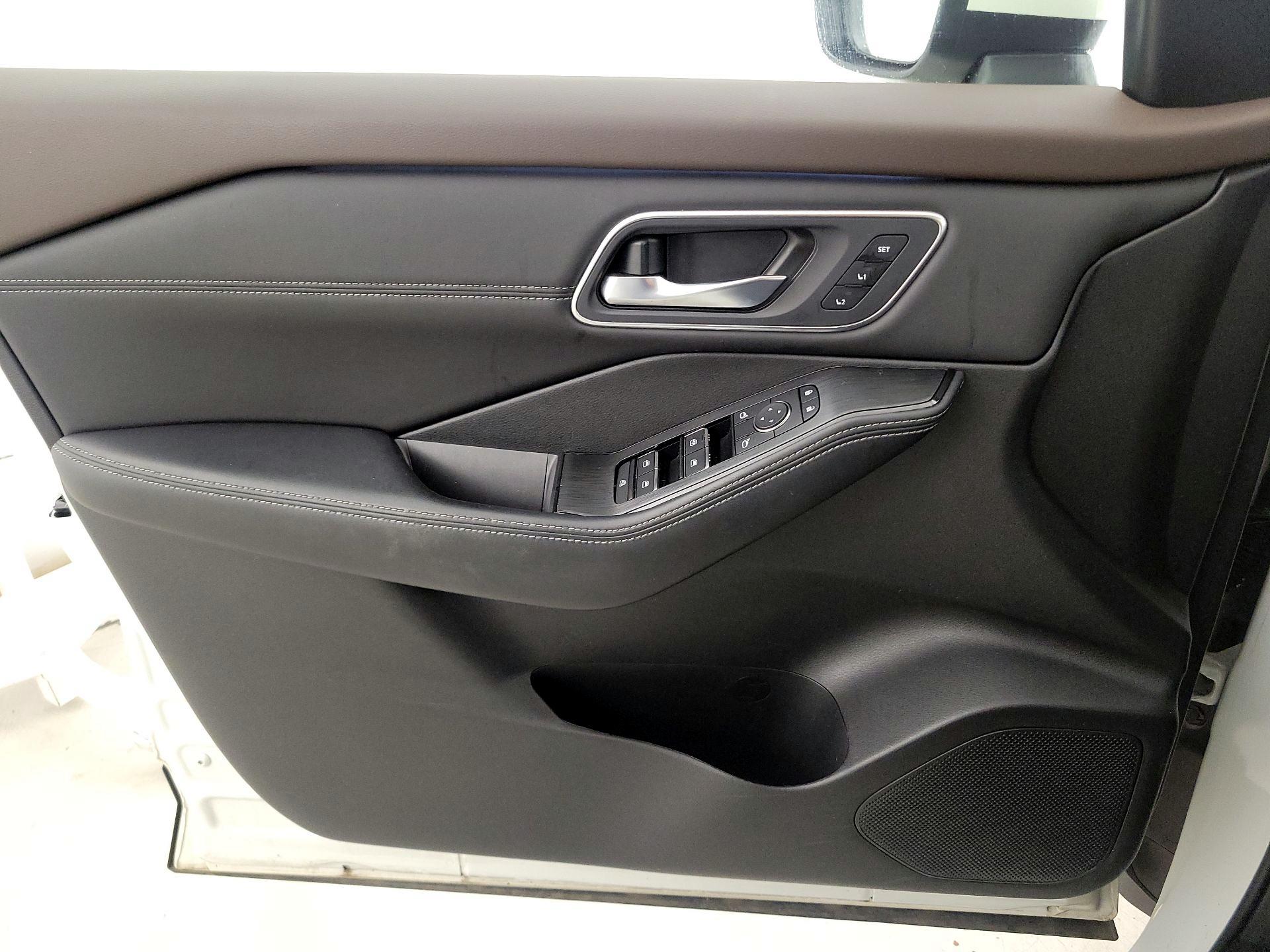 Thumbnail: 2023 Nissan Rogue - 12