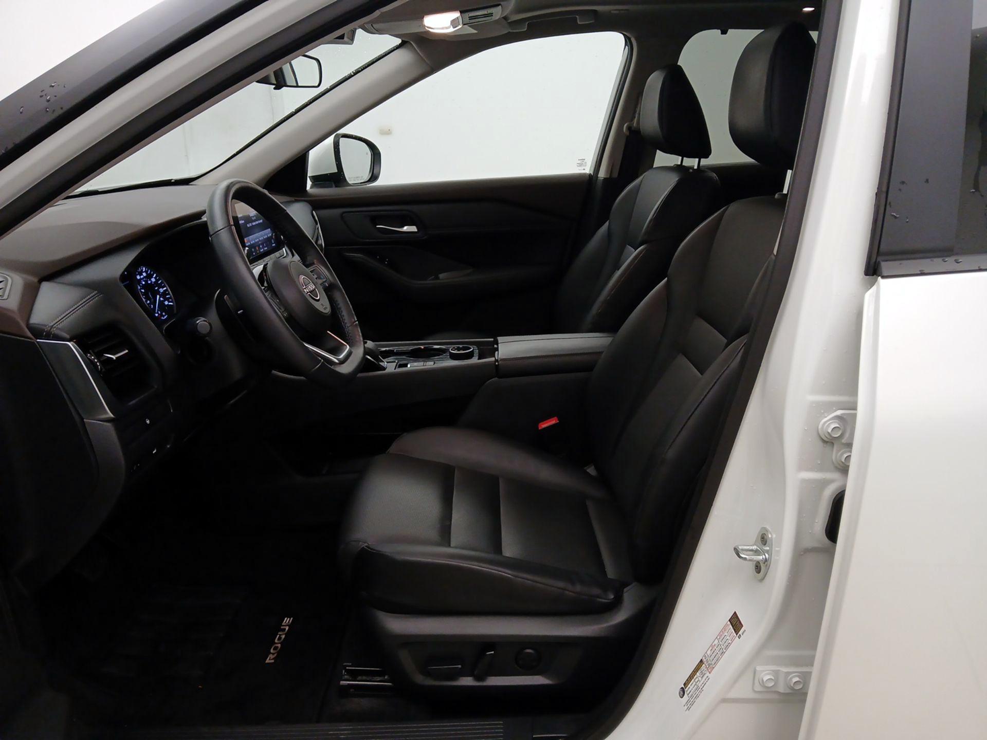 Thumbnail: 2022 Nissan Rogue - 11