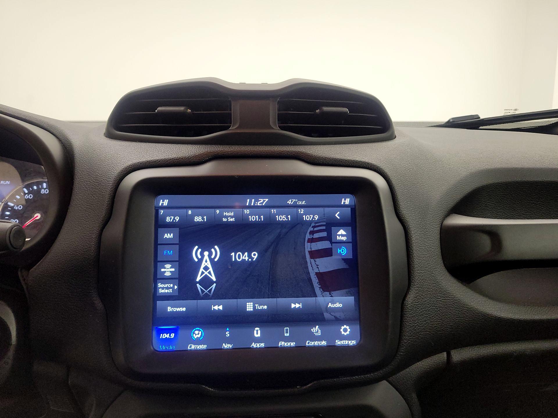 Thumbnail: 2021 Jeep Renegade - 16