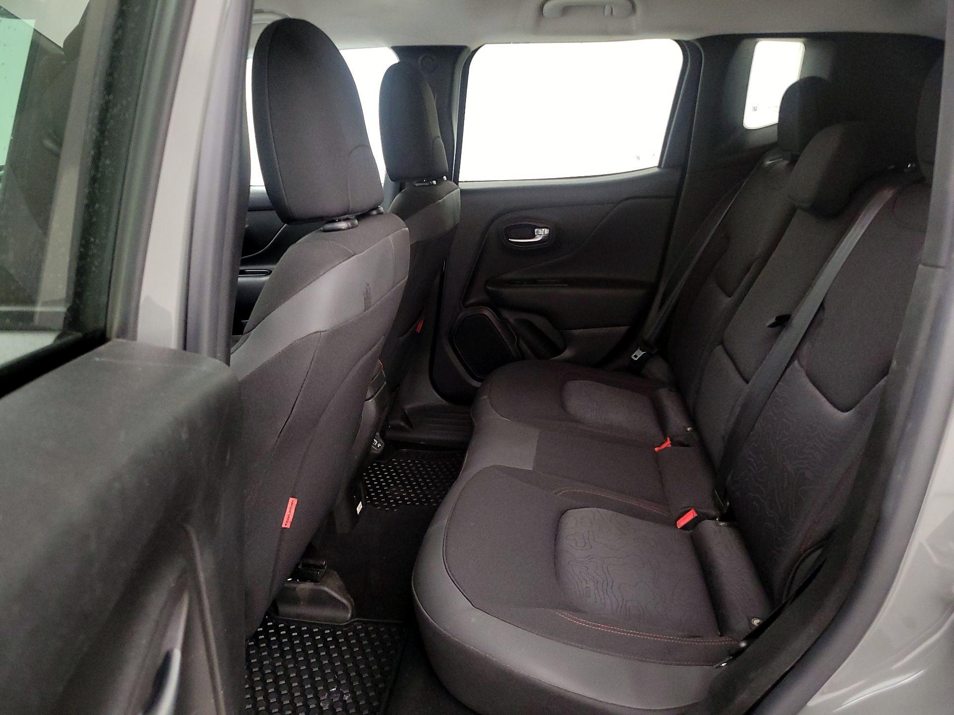 Thumbnail: 2021 Jeep Renegade - 20