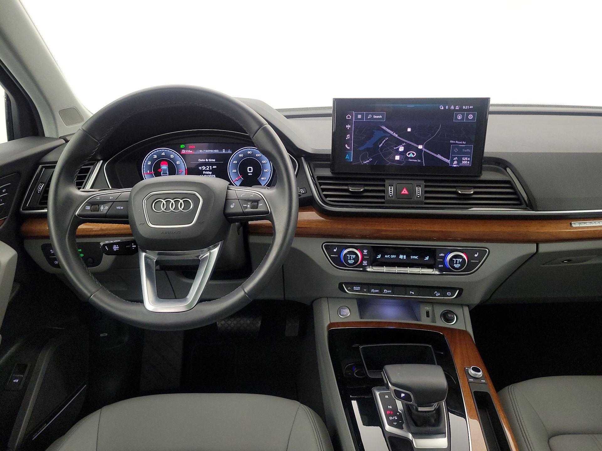 Thumbnail: 2022 Audi Q5 - 10