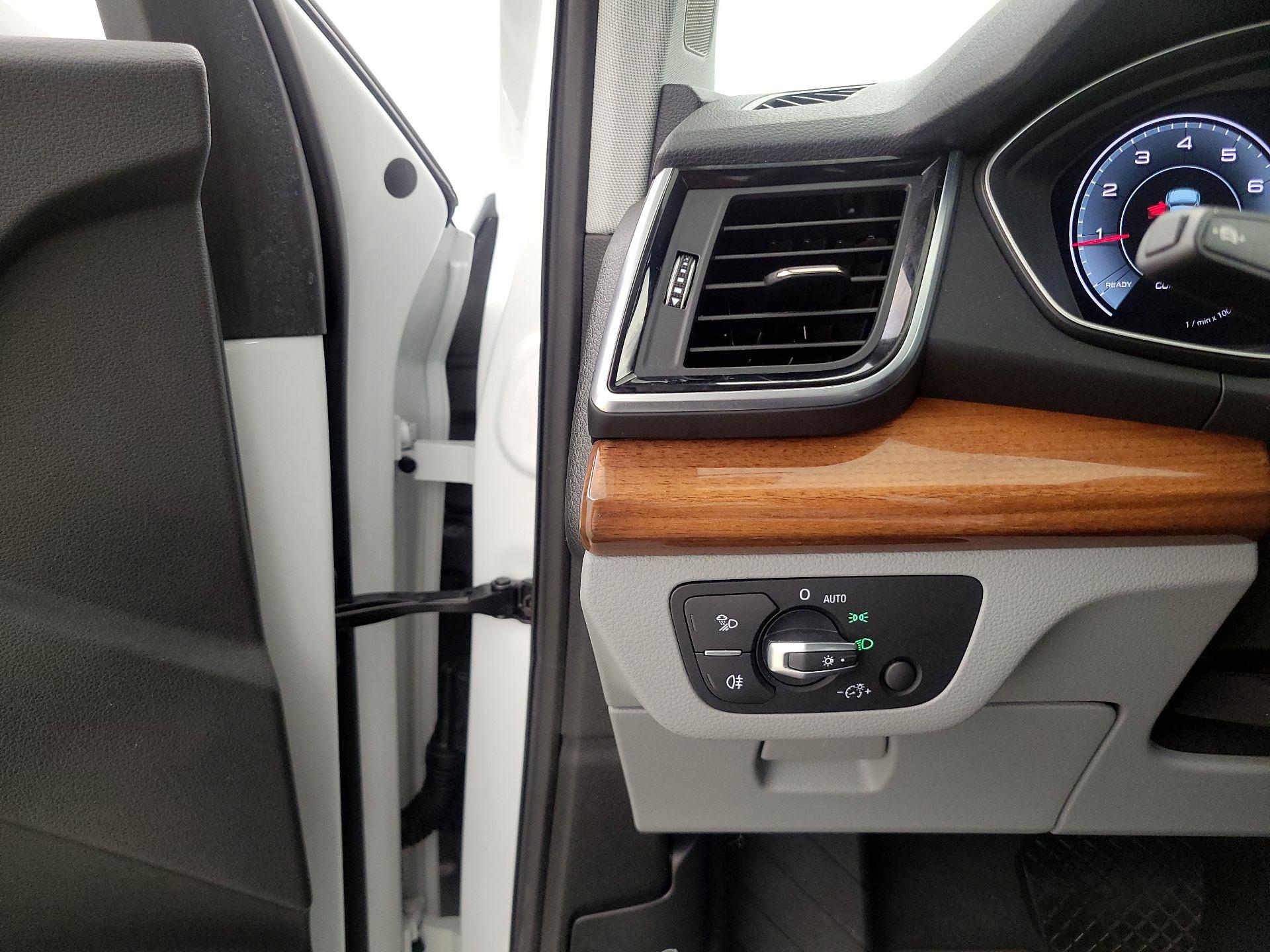 Thumbnail: 2022 Audi Q5 - 13