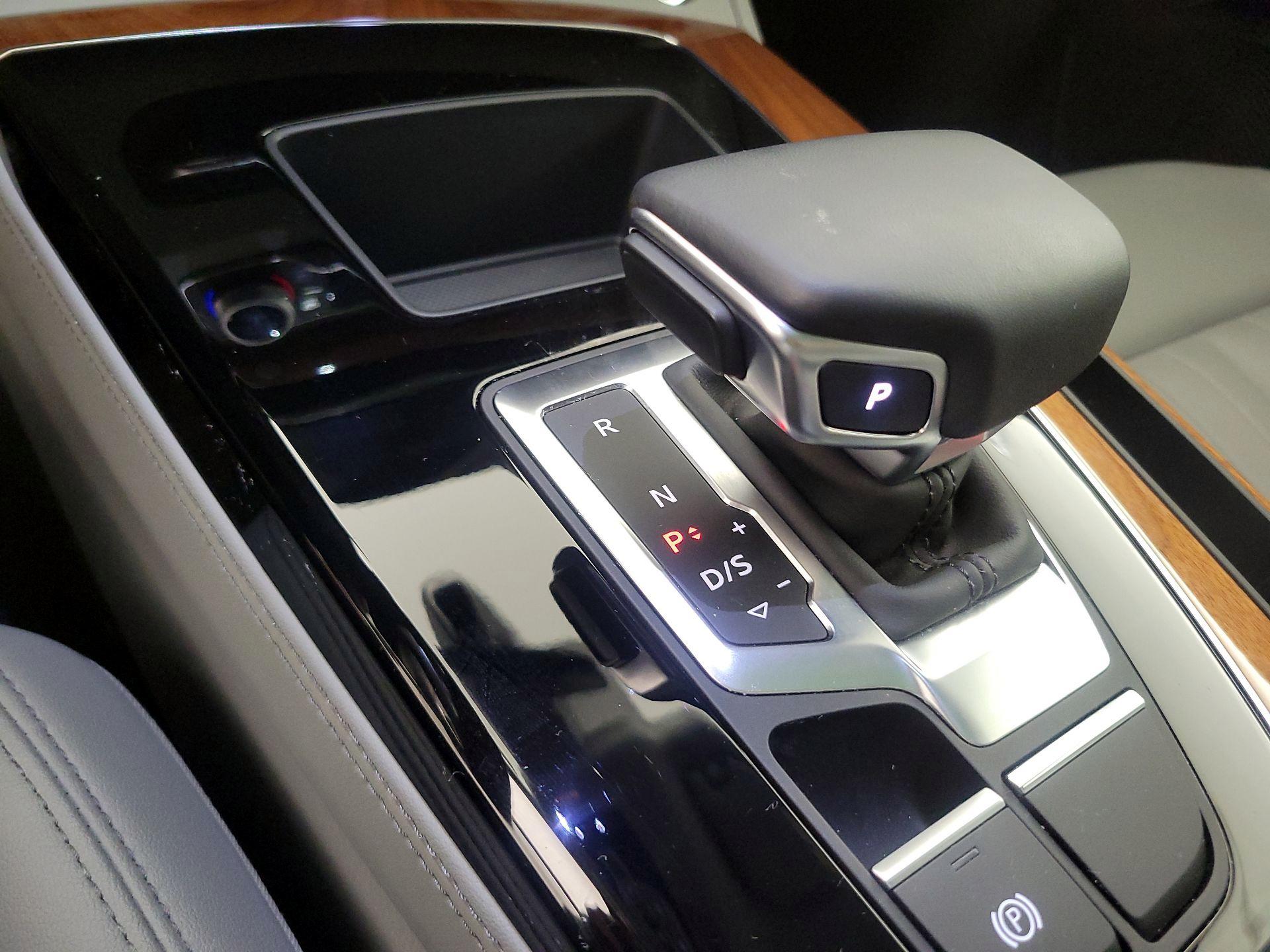 Thumbnail: 2022 Audi Q5 - 18