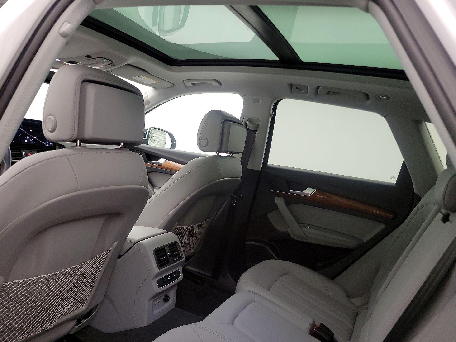 Thumbnail: 2022 Audi Q5 - 20