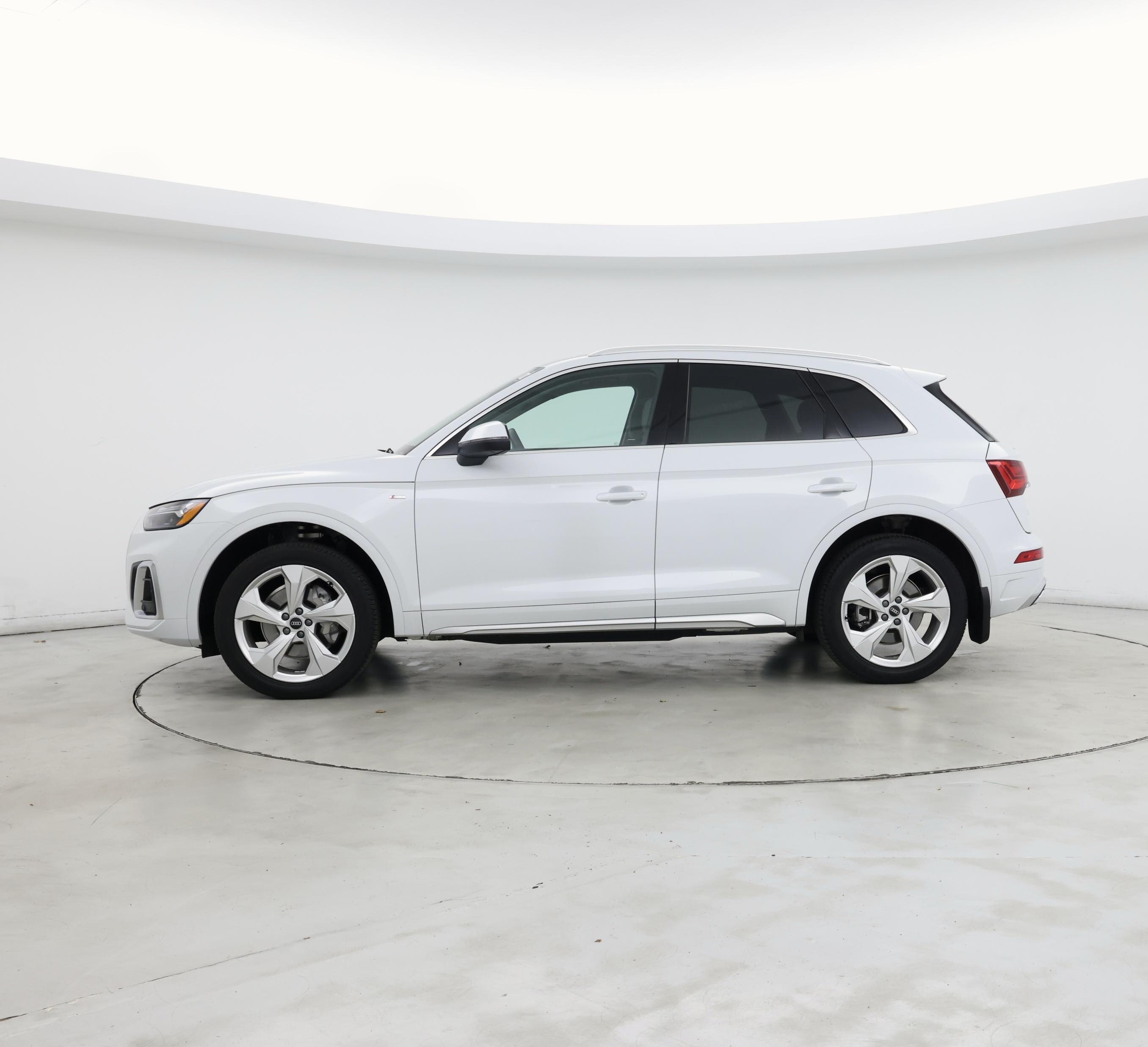 Thumbnail: 2022 Audi Q5 - 3