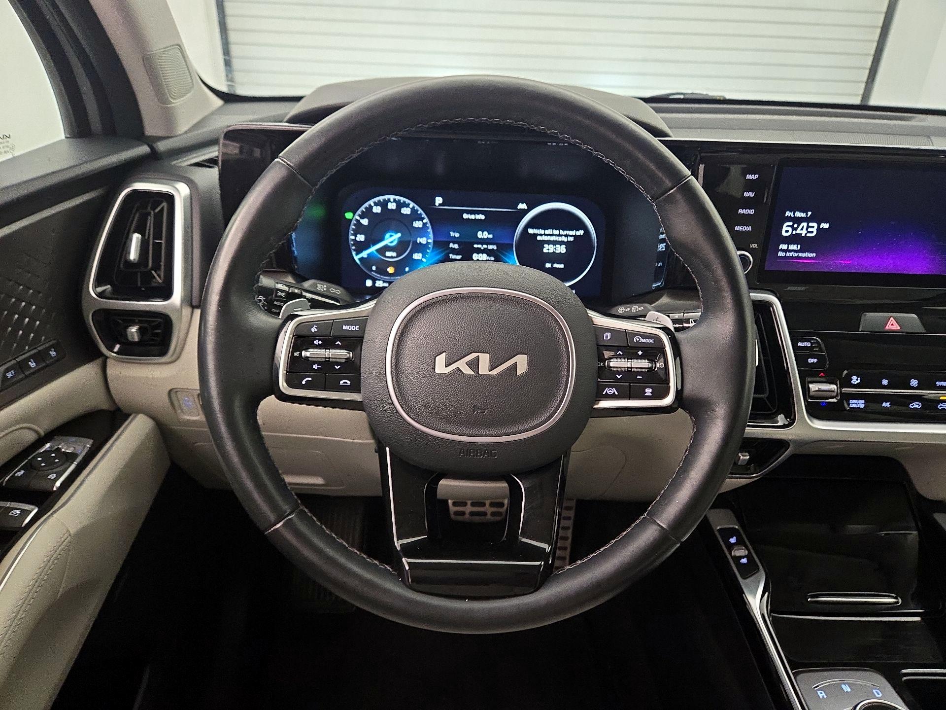 Thumbnail: 2023 Kia Sorento - 10