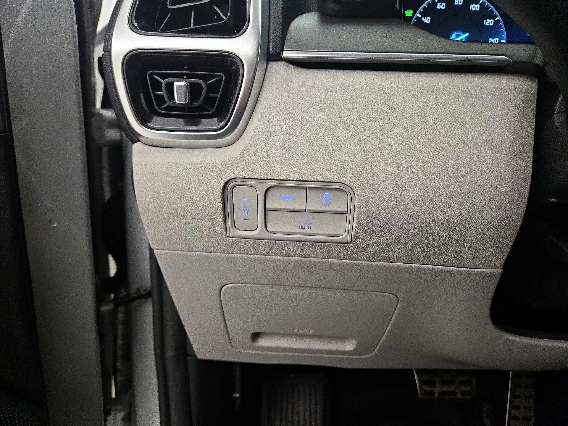 Thumbnail: 2023 Kia Sorento - 13