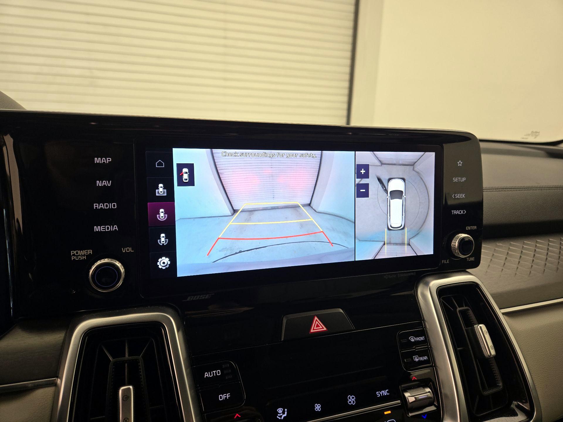 Thumbnail: 2023 Kia Sorento - 14