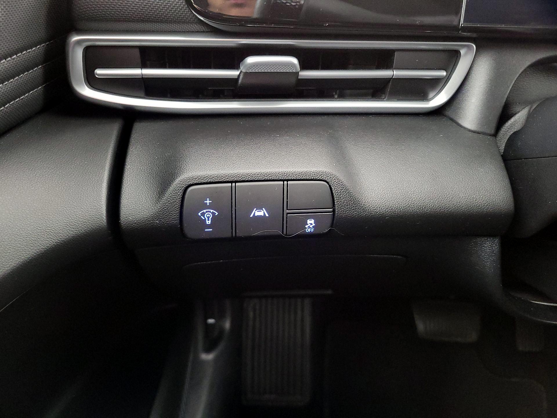 Thumbnail: 2023 Hyundai Elantra - 13