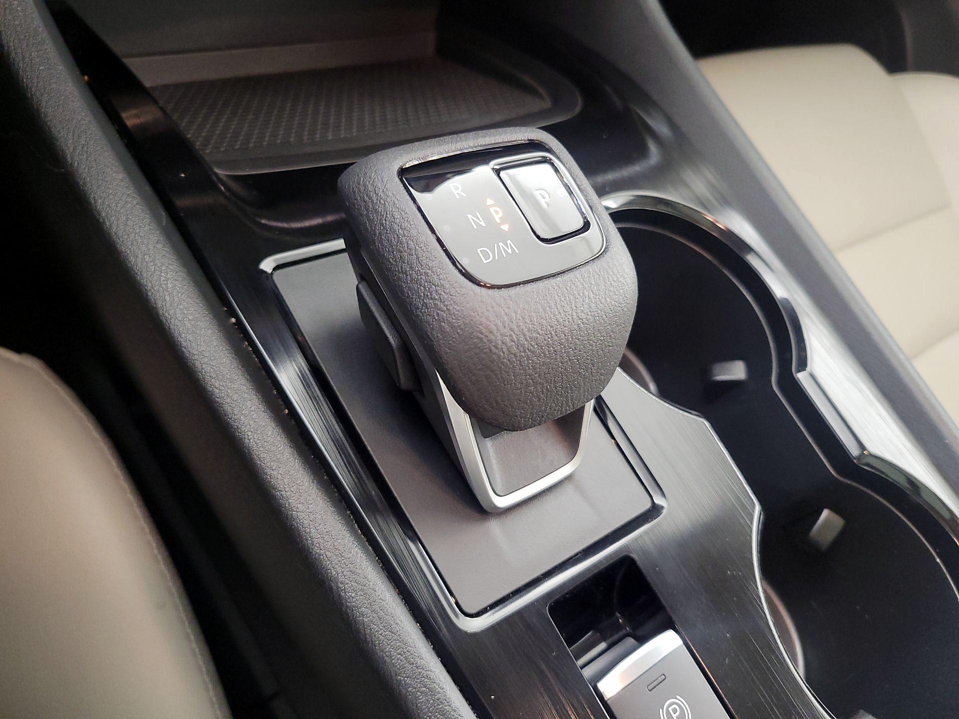 Thumbnail: 2022 Nissan Rogue - 17