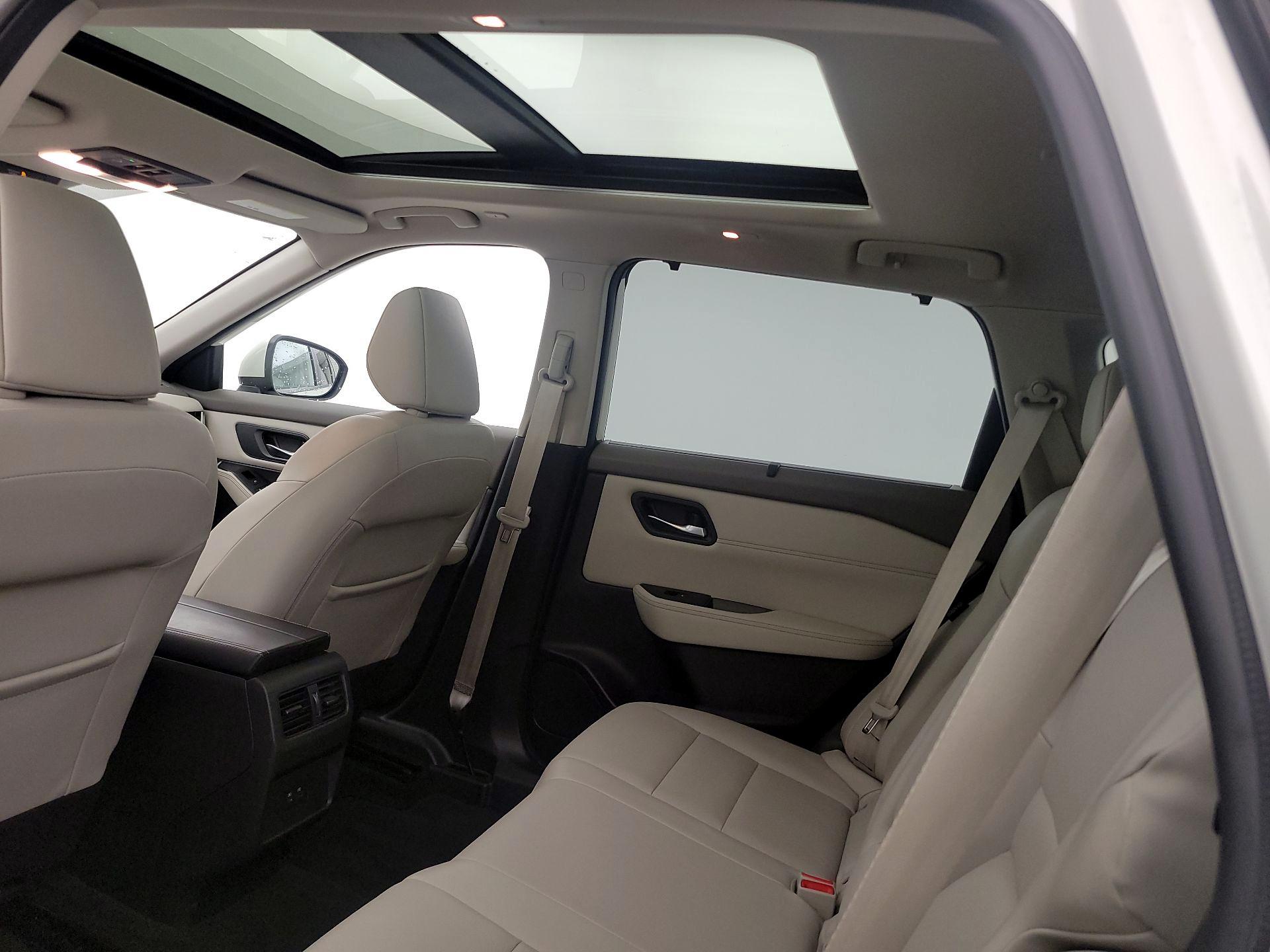 Thumbnail: 2022 Nissan Rogue - 19