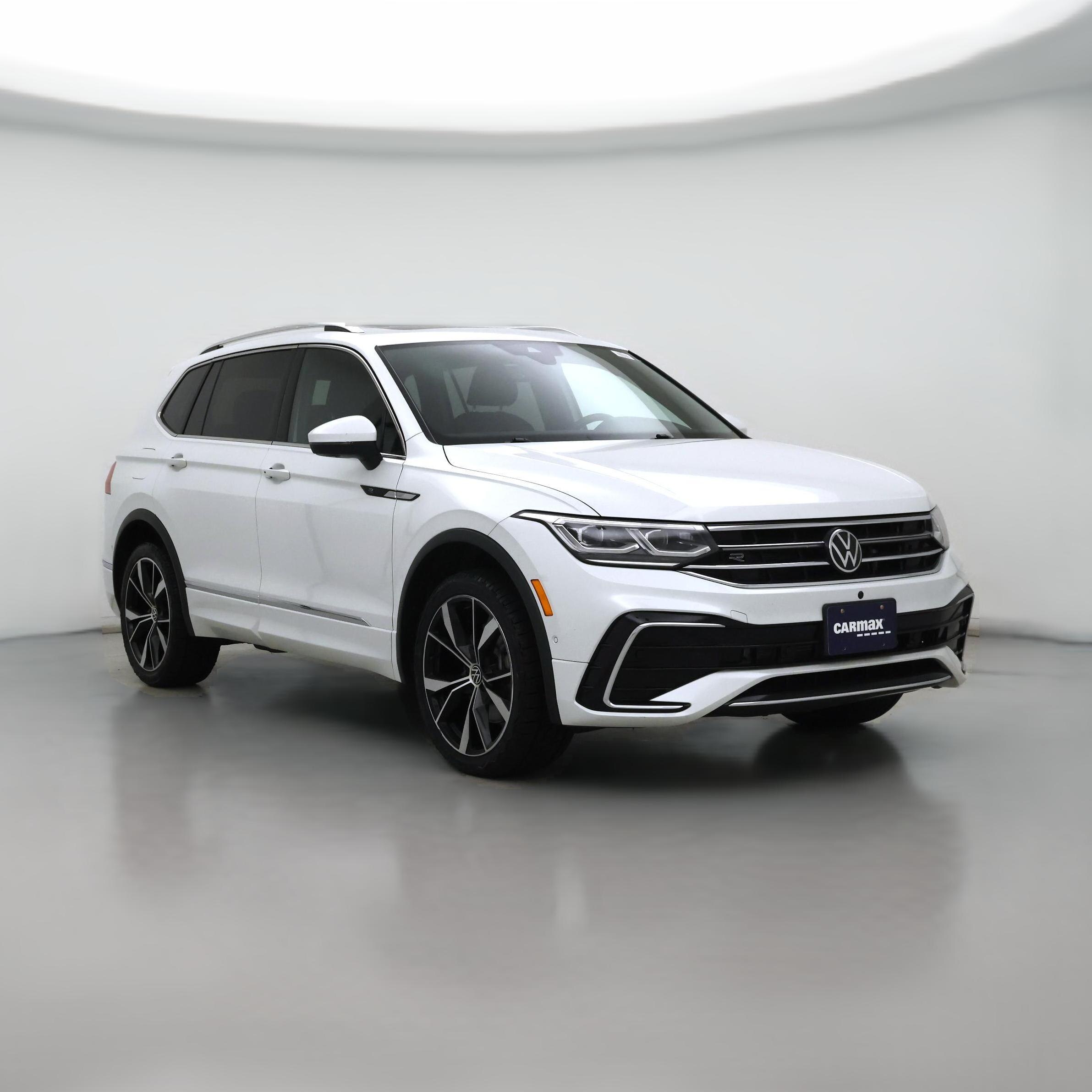 Thumbnail: 2022 Volkswagen Tiguan - 1
