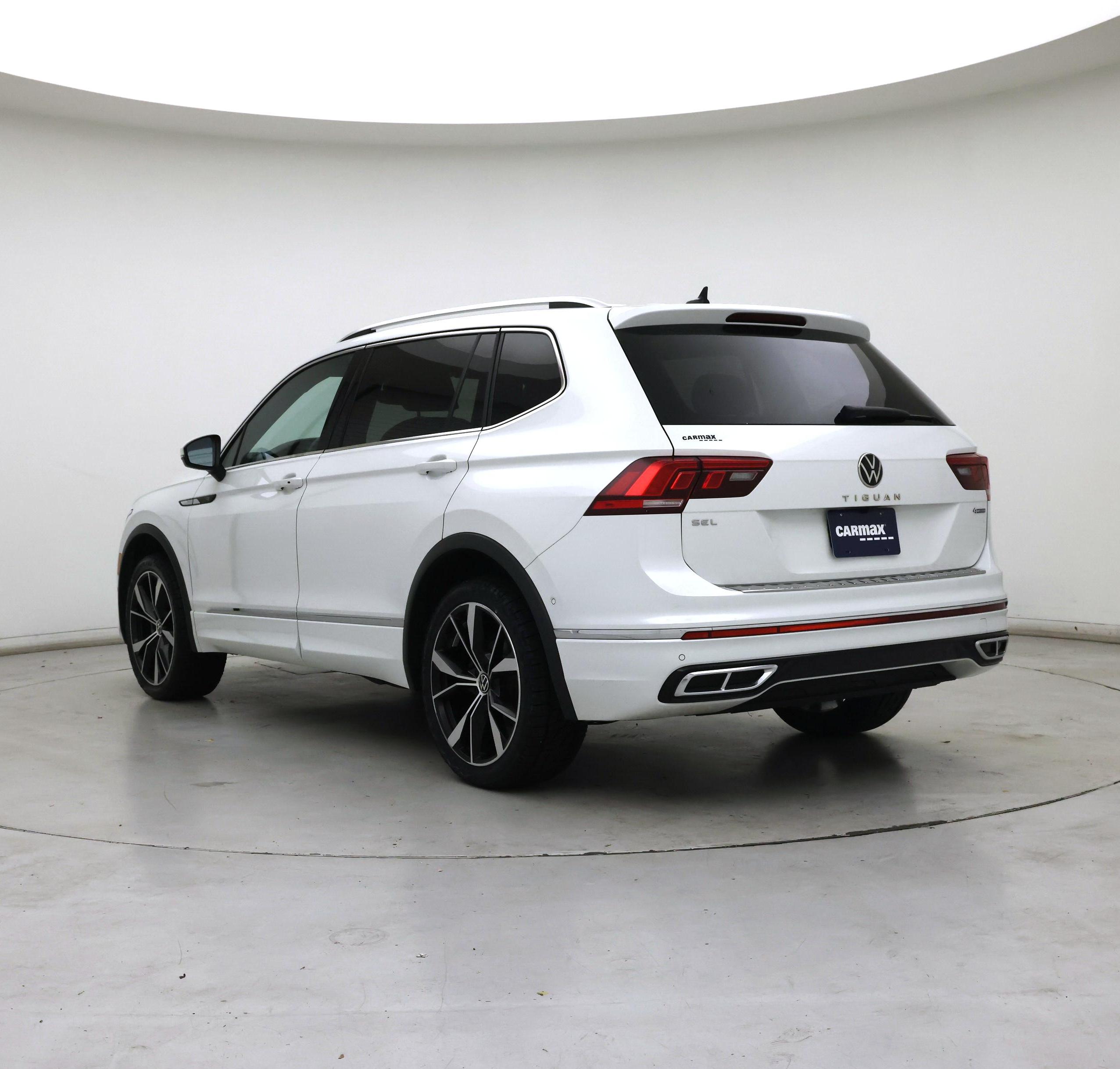 Thumbnail: 2022 Volkswagen Tiguan - 2