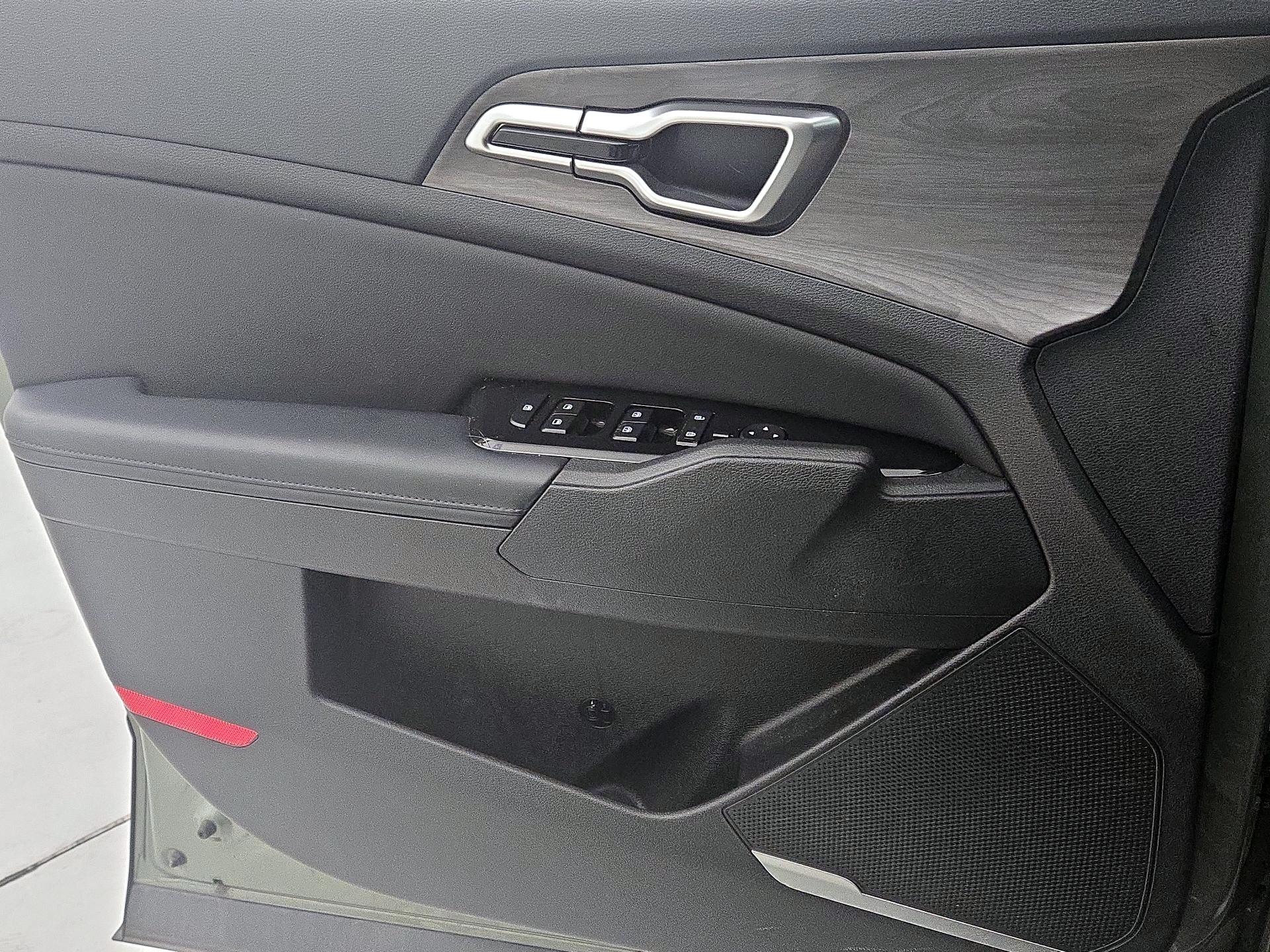 Thumbnail: 2023 Kia Sportage - 12