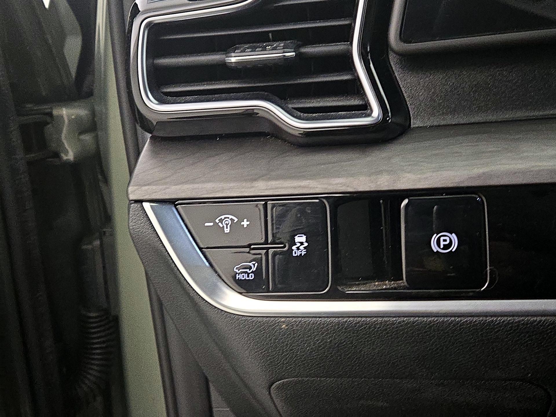 Thumbnail: 2023 Kia Sportage - 13