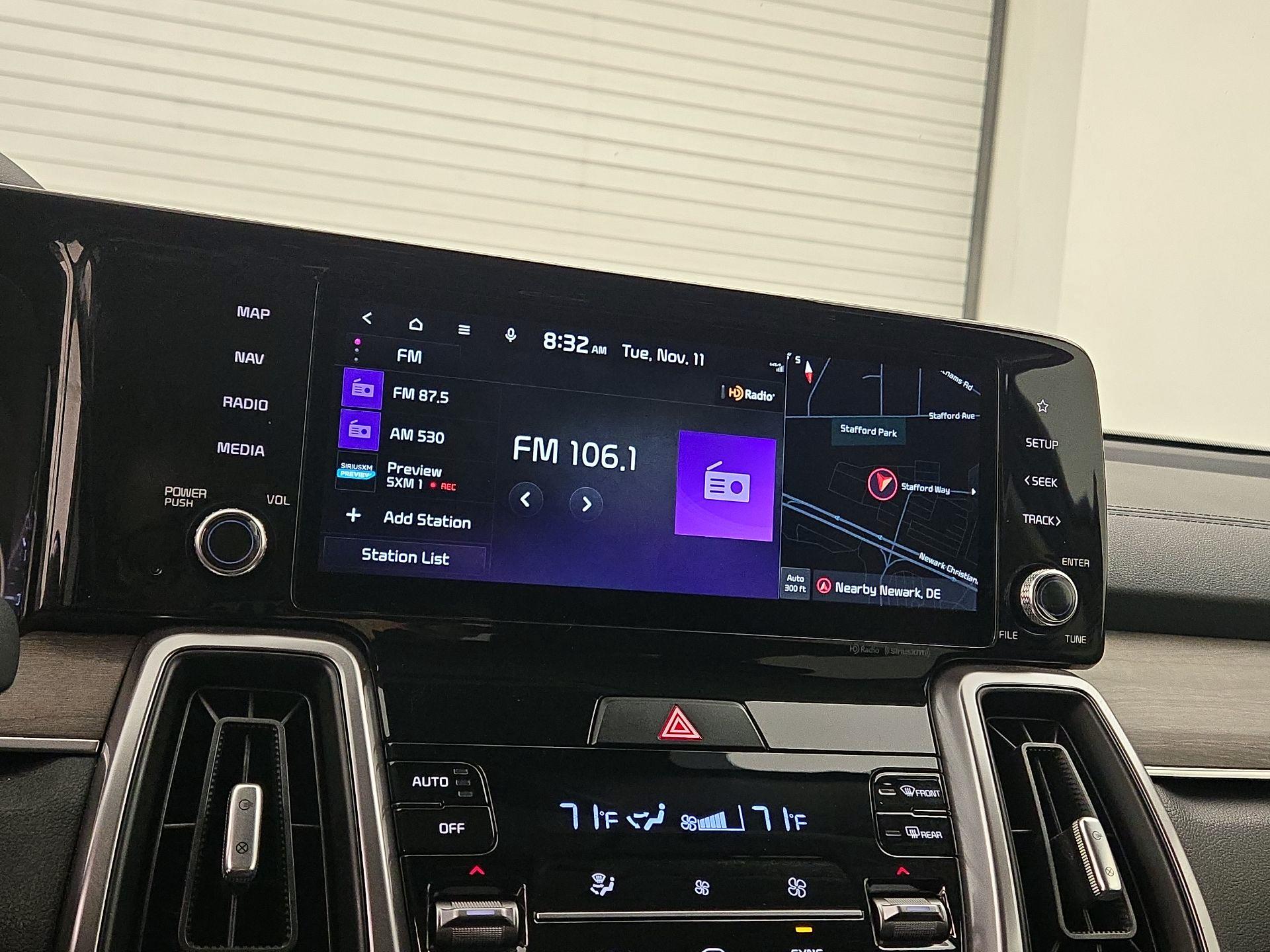 Thumbnail: 2023 Kia Sorento - 16