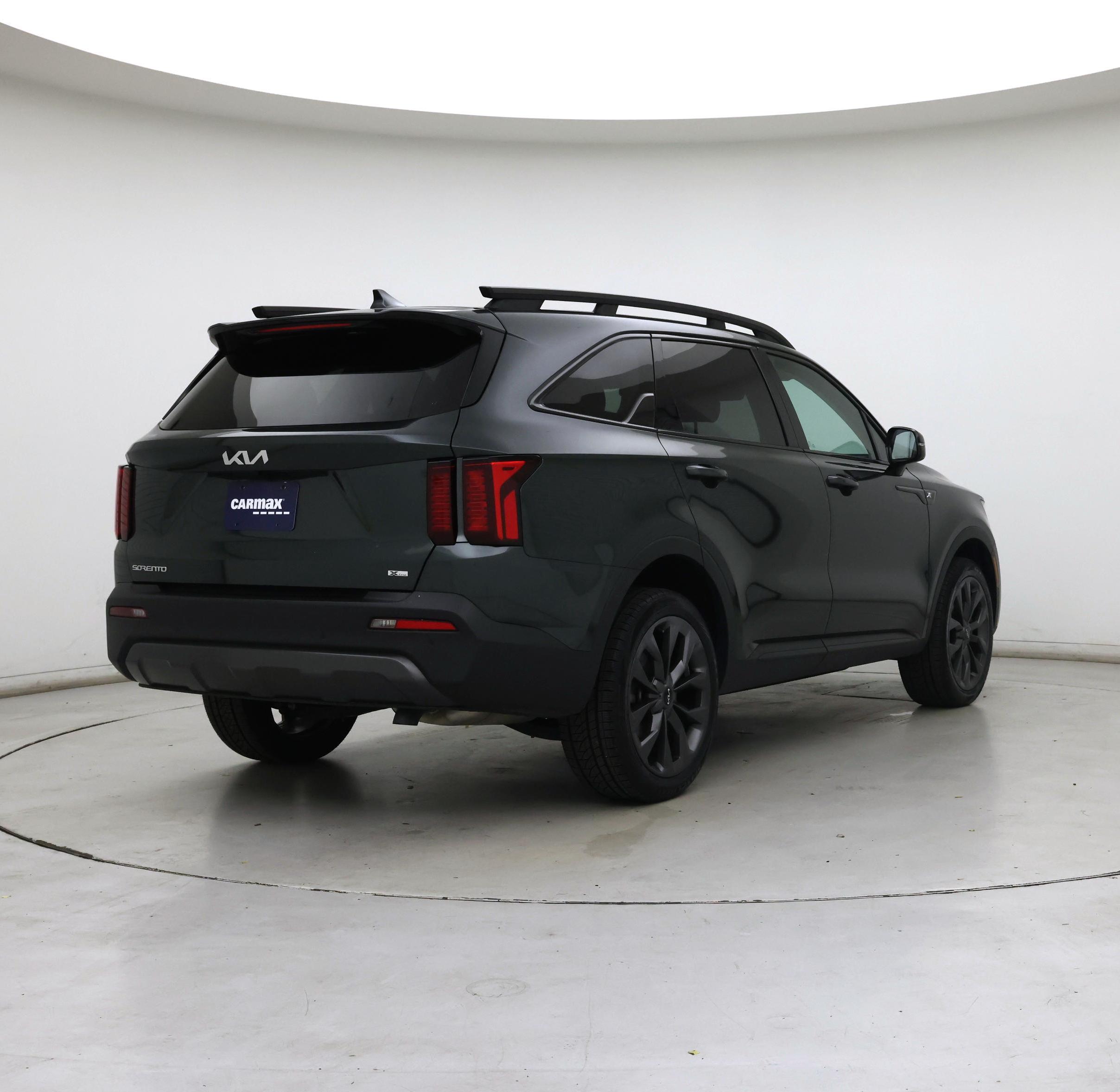 Thumbnail: 2023 Kia Sorento - 8