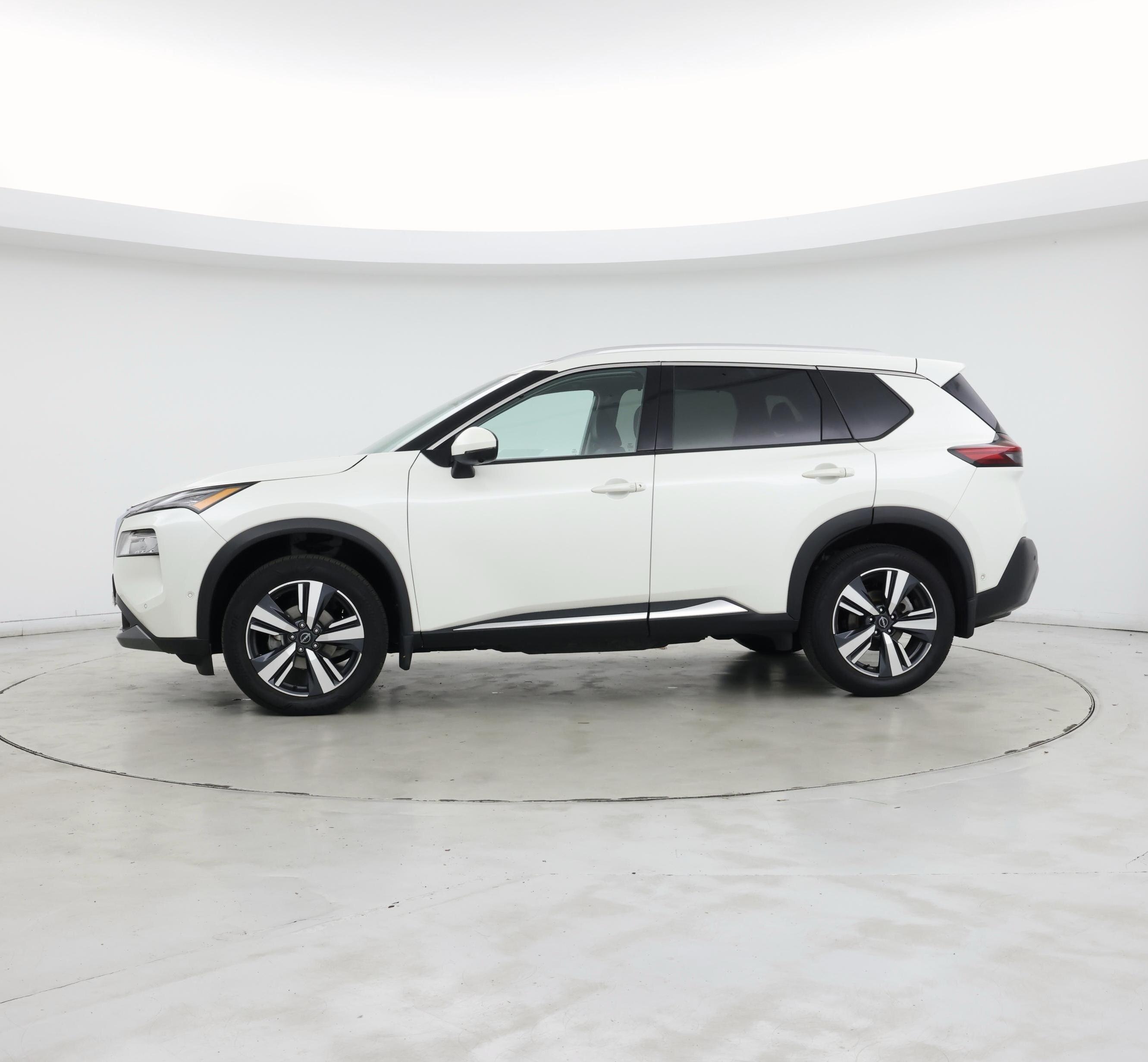 Thumbnail: 2023 Nissan Rogue - 3