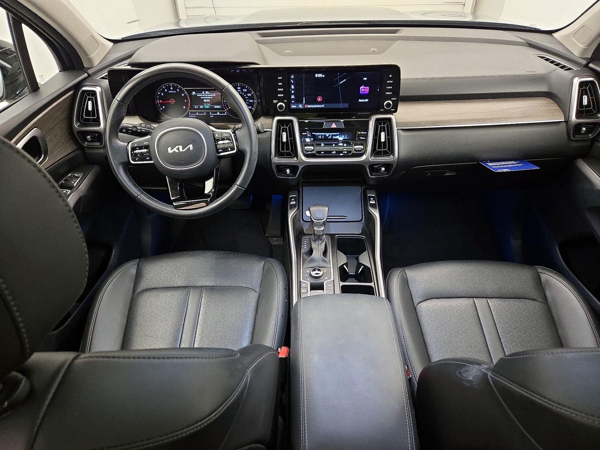 Thumbnail: 2023 Kia Sorento - 9