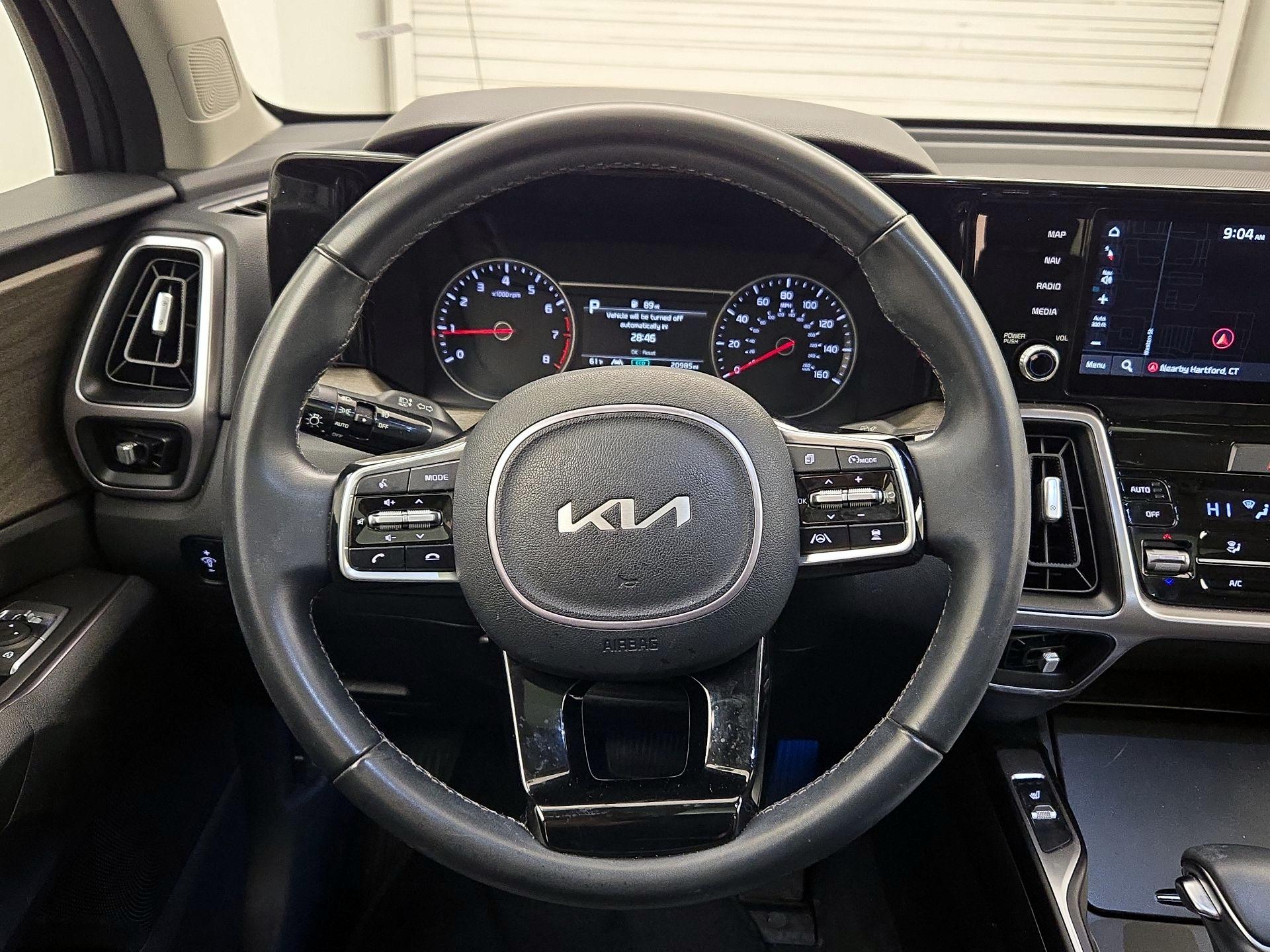 Thumbnail: 2023 Kia Sorento - 10