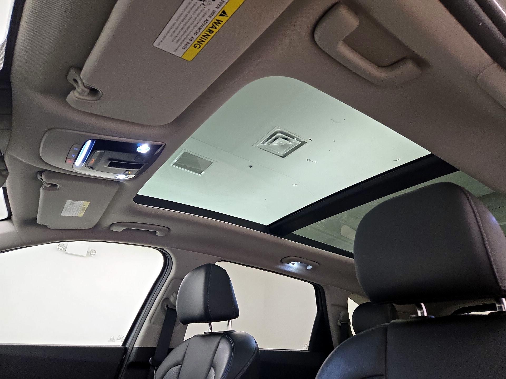 Thumbnail: 2023 Kia Sorento - 20