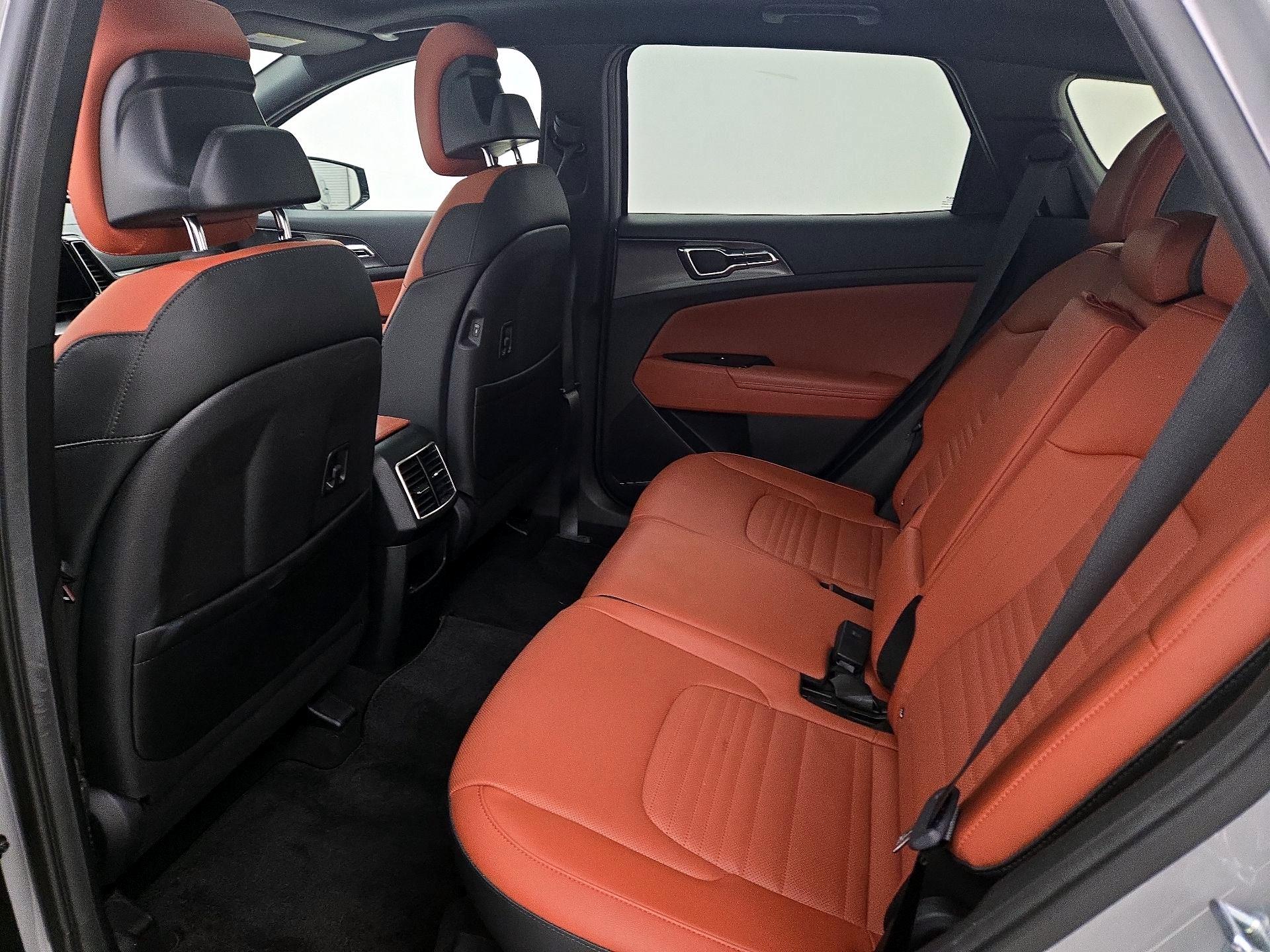 Thumbnail: 2023 Kia Sportage - 20