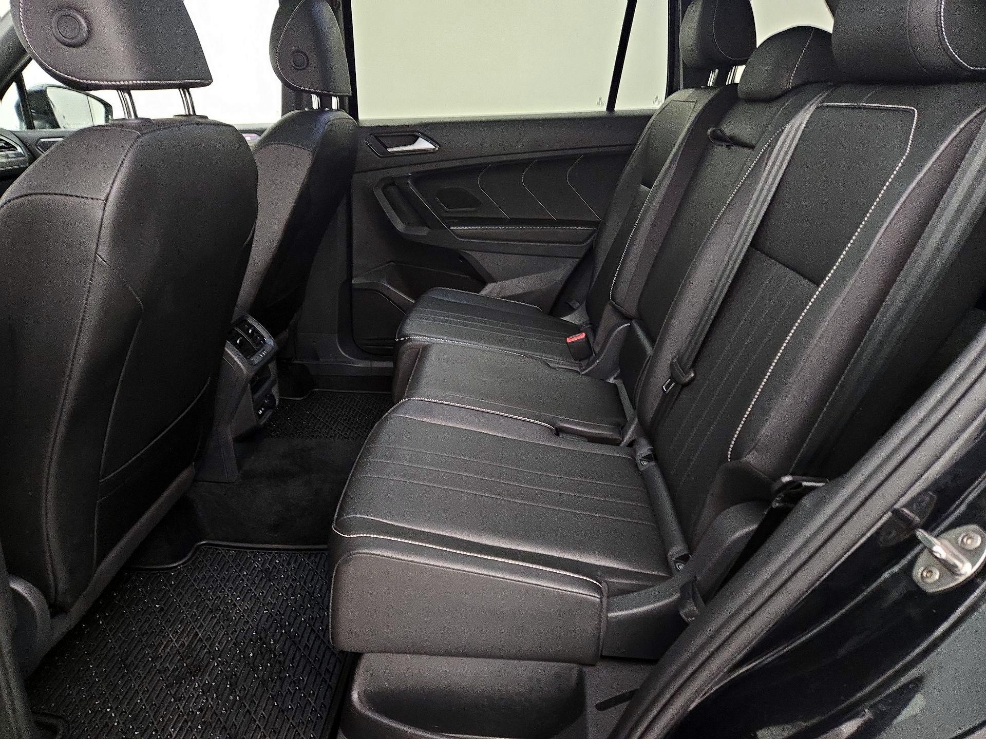 Thumbnail: 2022 Volkswagen Tiguan - 19