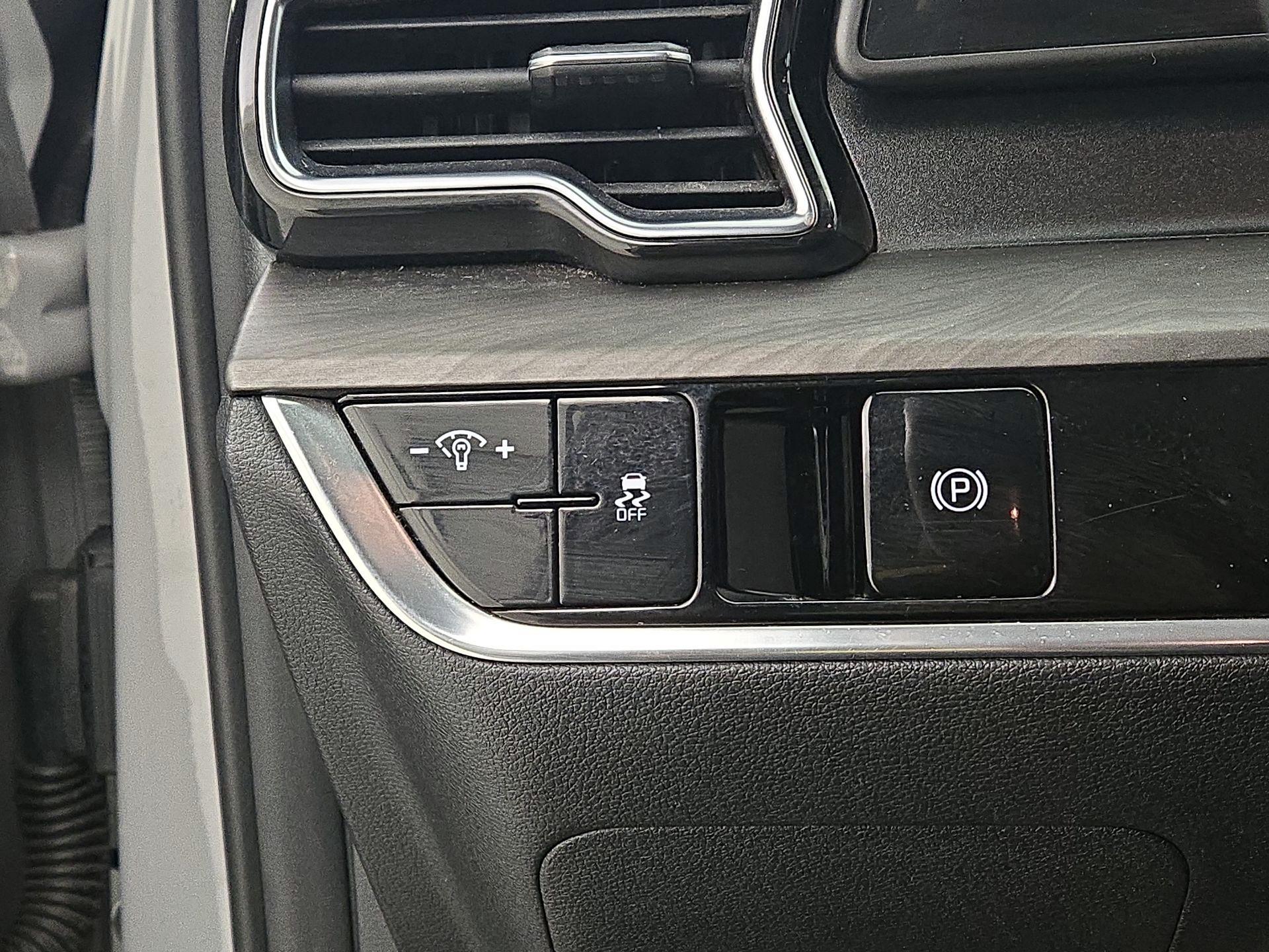 Thumbnail: 2023 Kia Sportage - 13