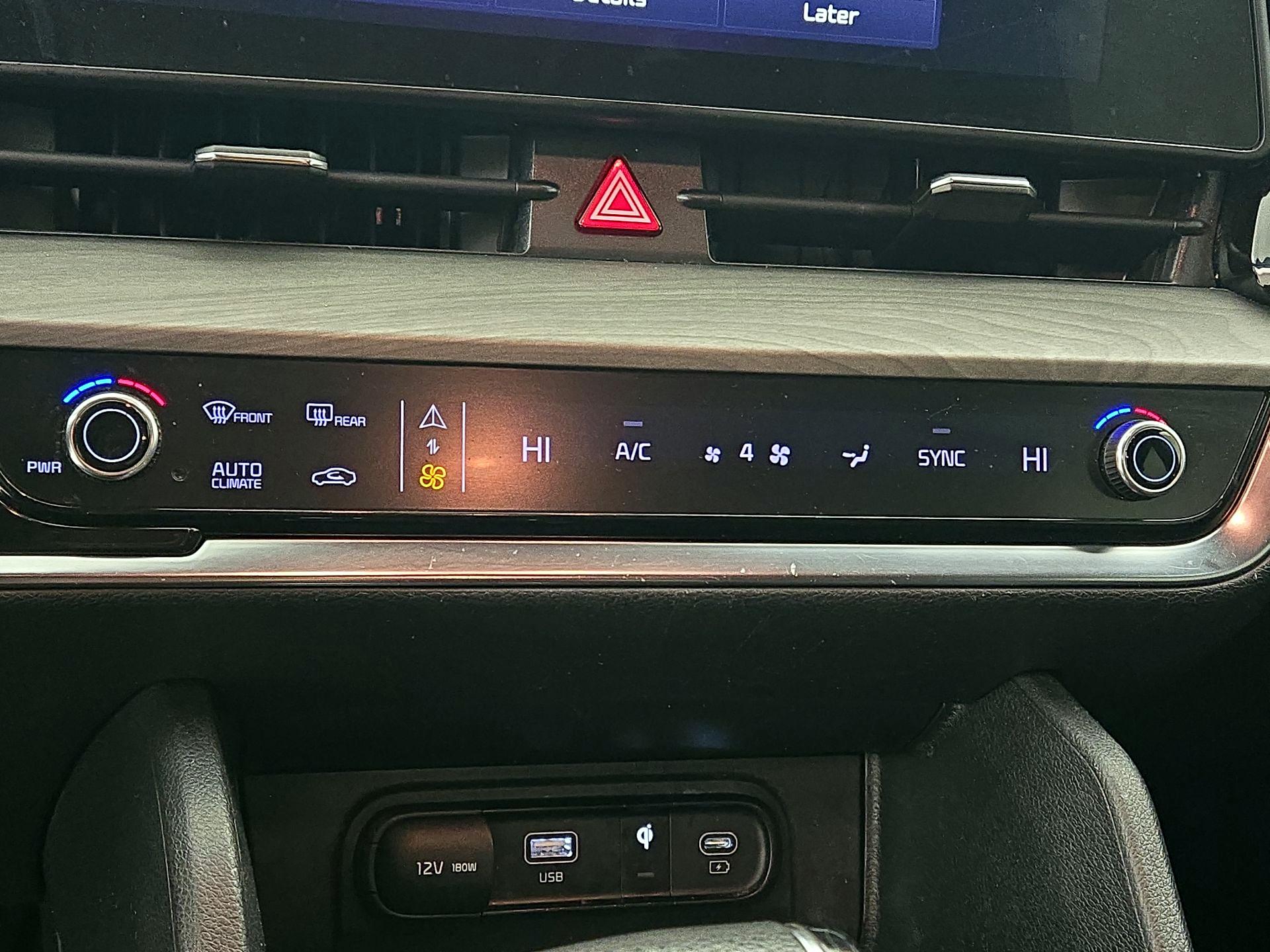 Thumbnail: 2023 Kia Sportage - 16