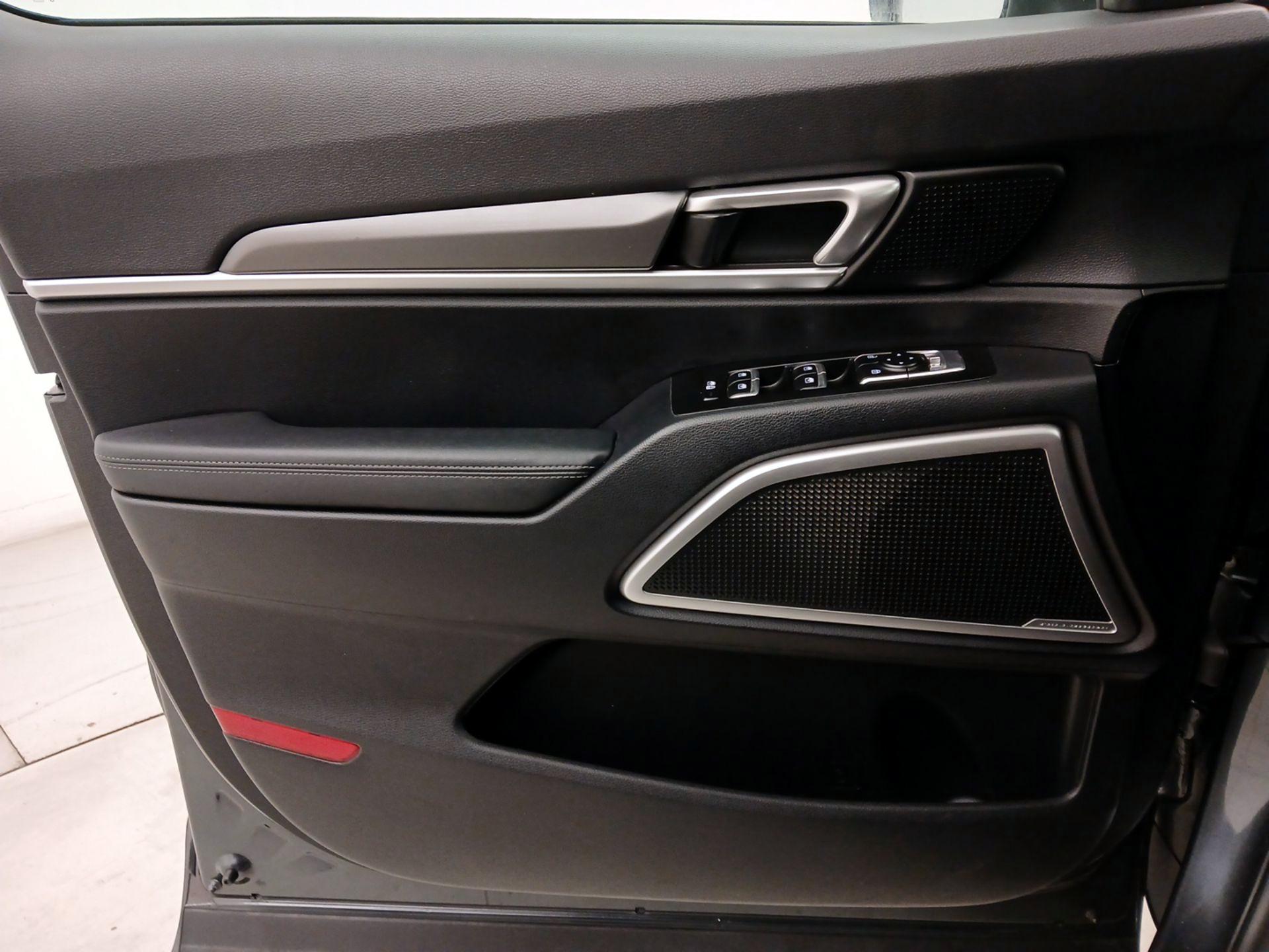 Thumbnail: 2022 Kia Telluride - 12