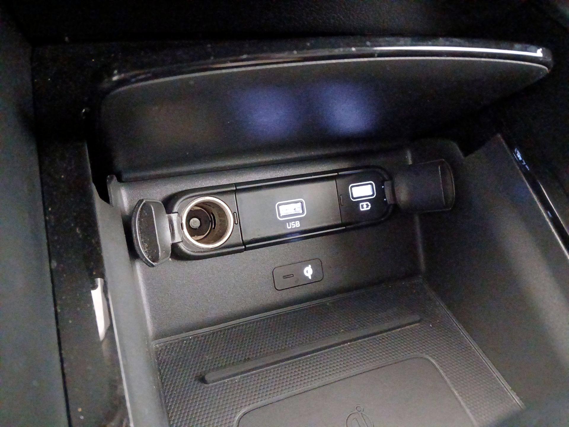 Thumbnail: 2022 Kia Telluride - 19