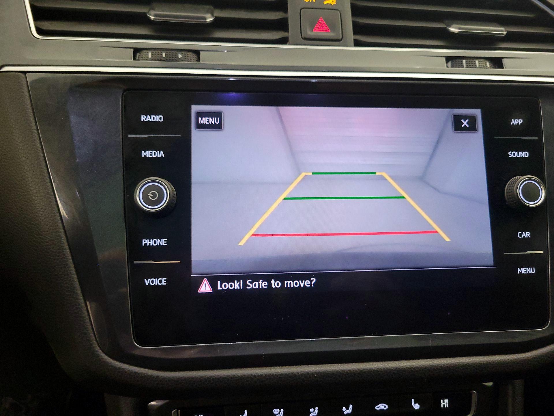 Thumbnail: 2020 Volkswagen Tiguan - 14