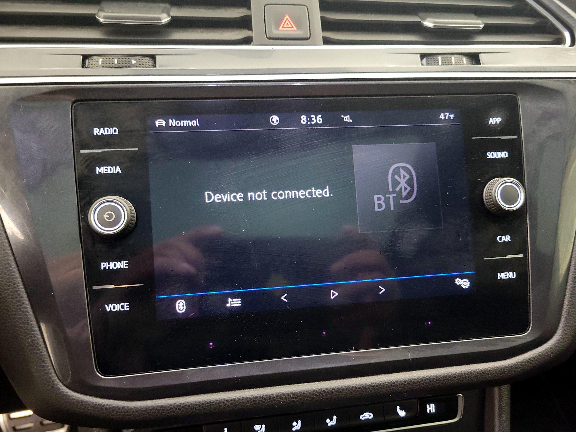 Thumbnail: 2020 Volkswagen Tiguan - 15