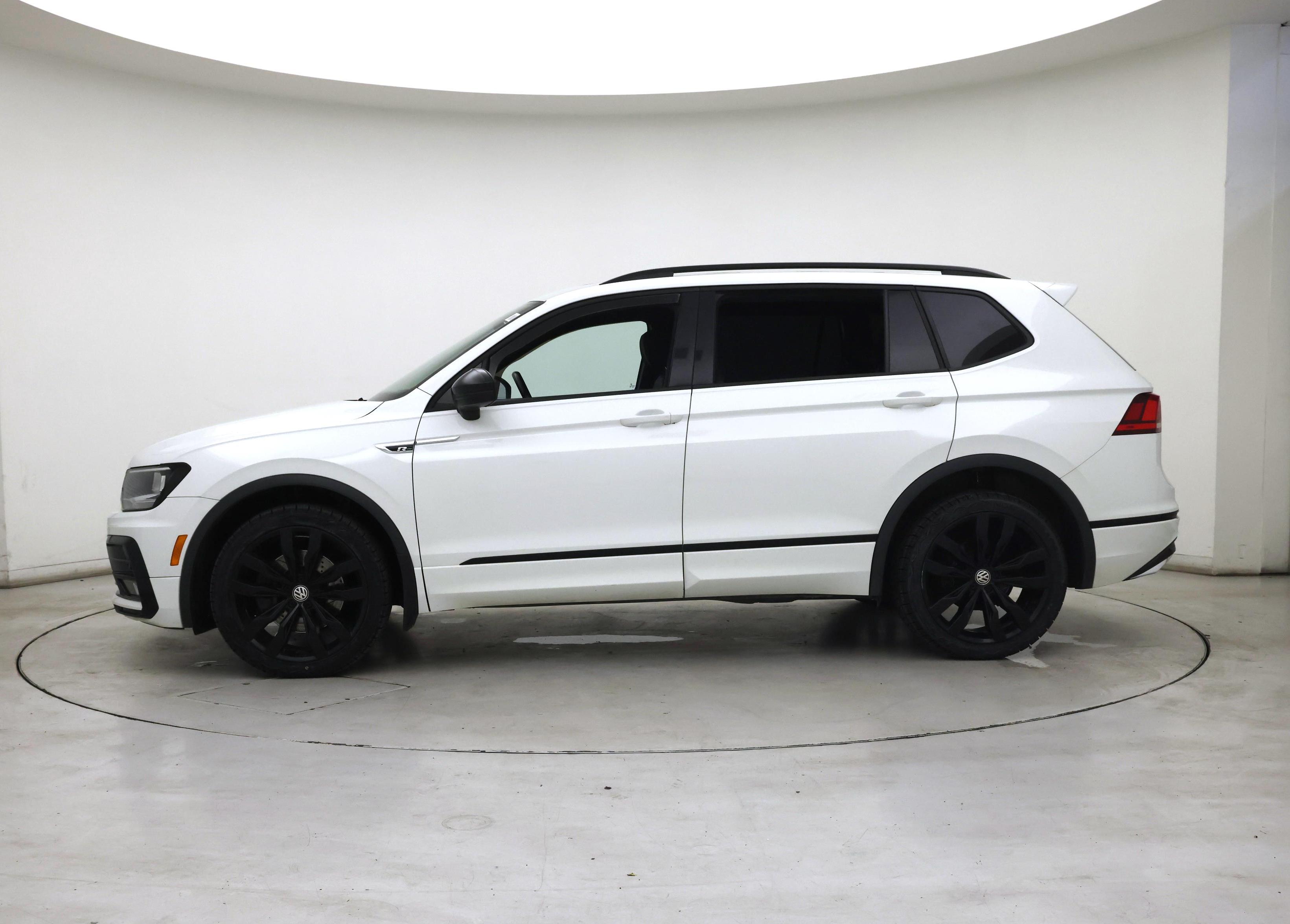 Thumbnail: 2020 Volkswagen Tiguan - 3