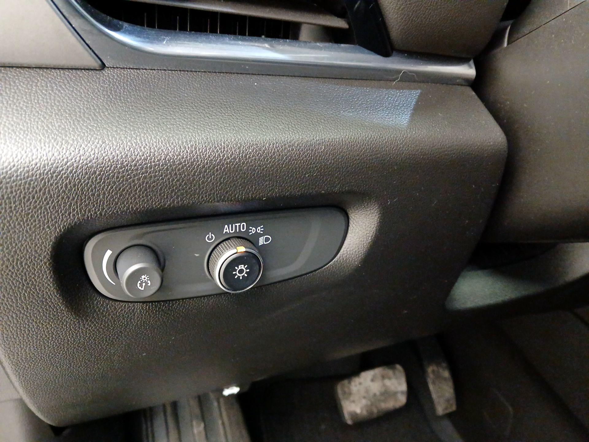 Thumbnail: 2023 Chevrolet Traverse - 13