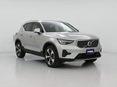 2023 Volvo XC40 B5 Plus Bright Theme