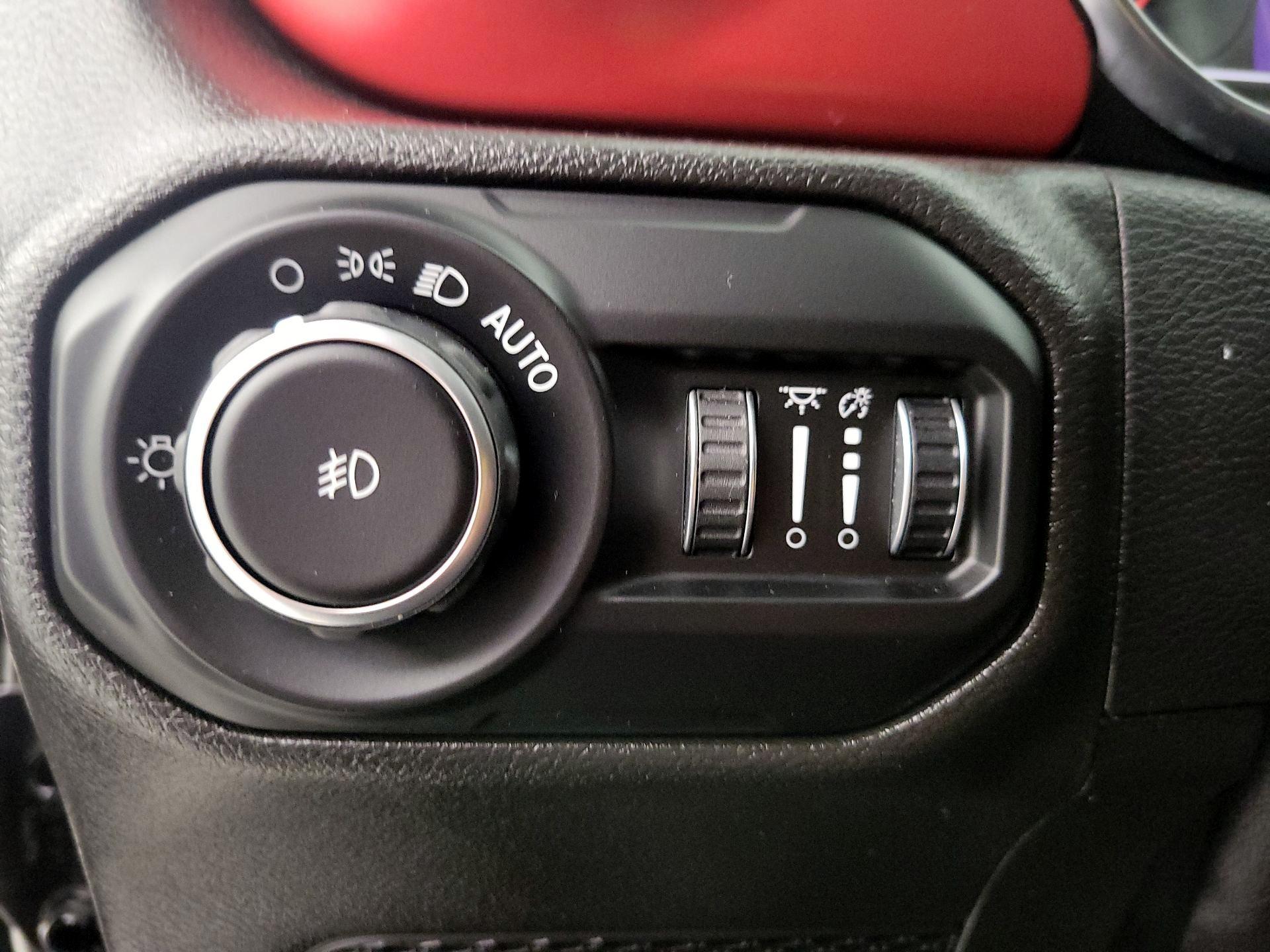 Thumbnail: 2021 Jeep Wrangler - 13