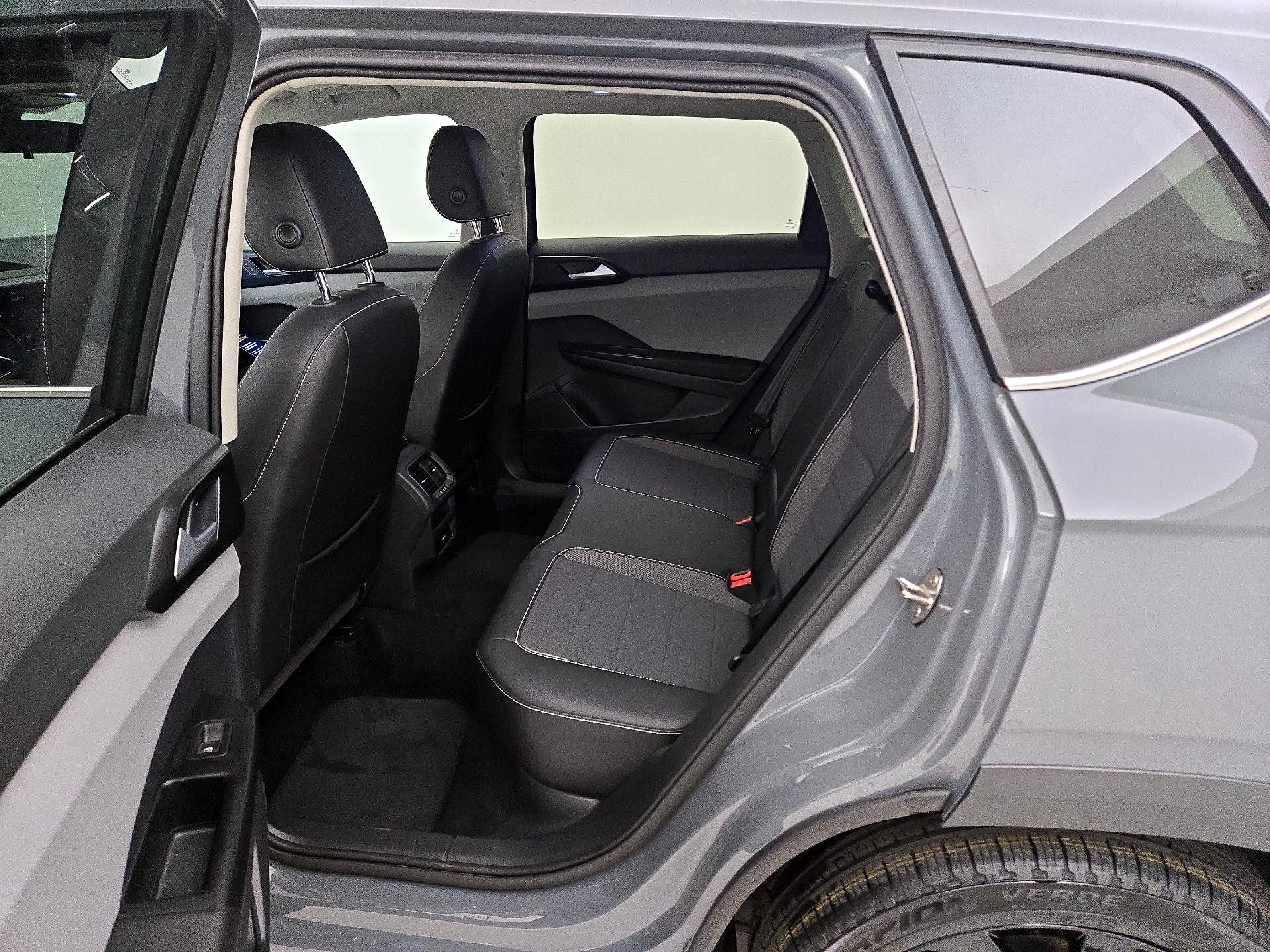 Thumbnail: 2023 Volkswagen Taos - 18