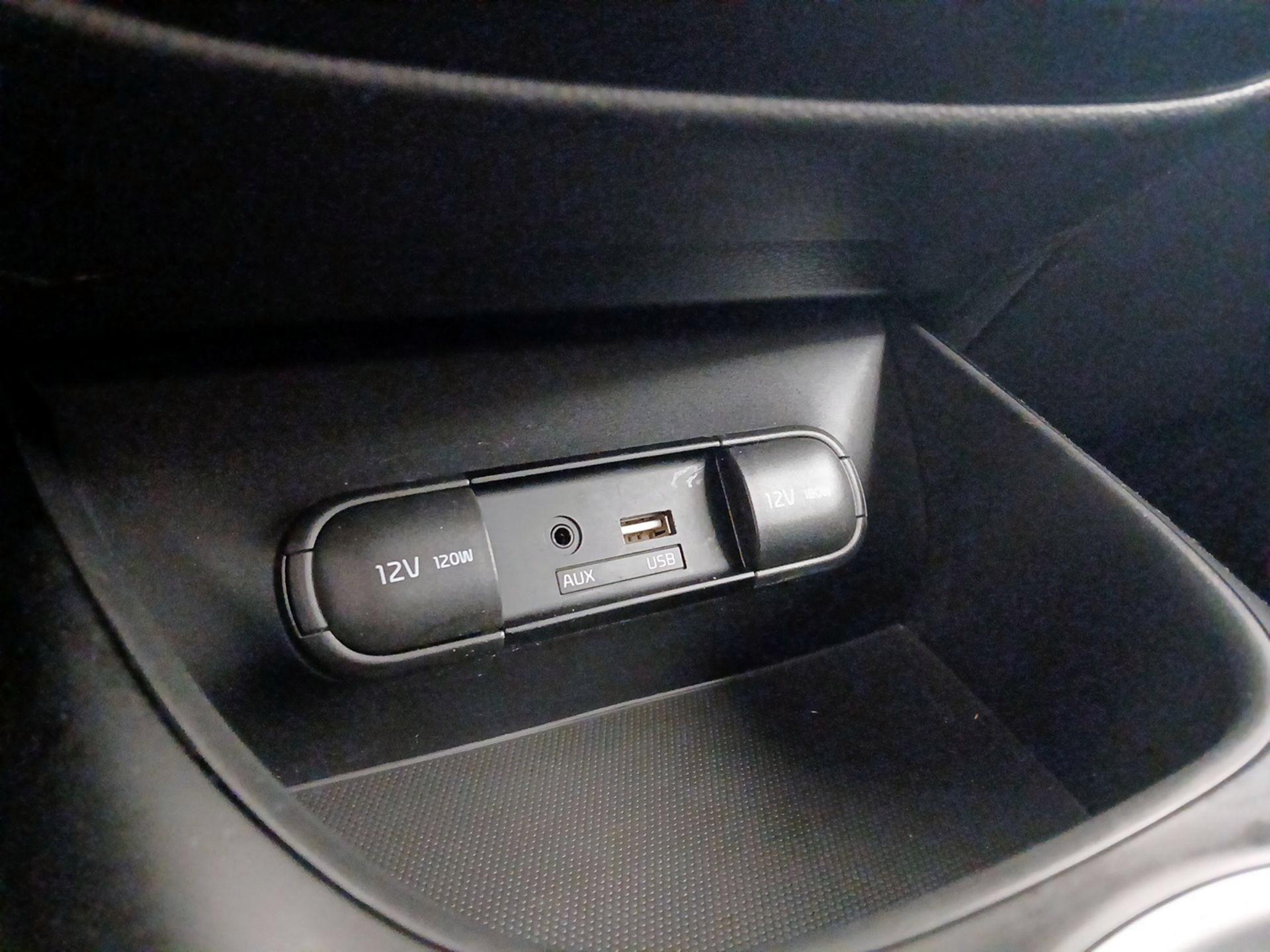 Thumbnail: 2018 Kia Soul - 18