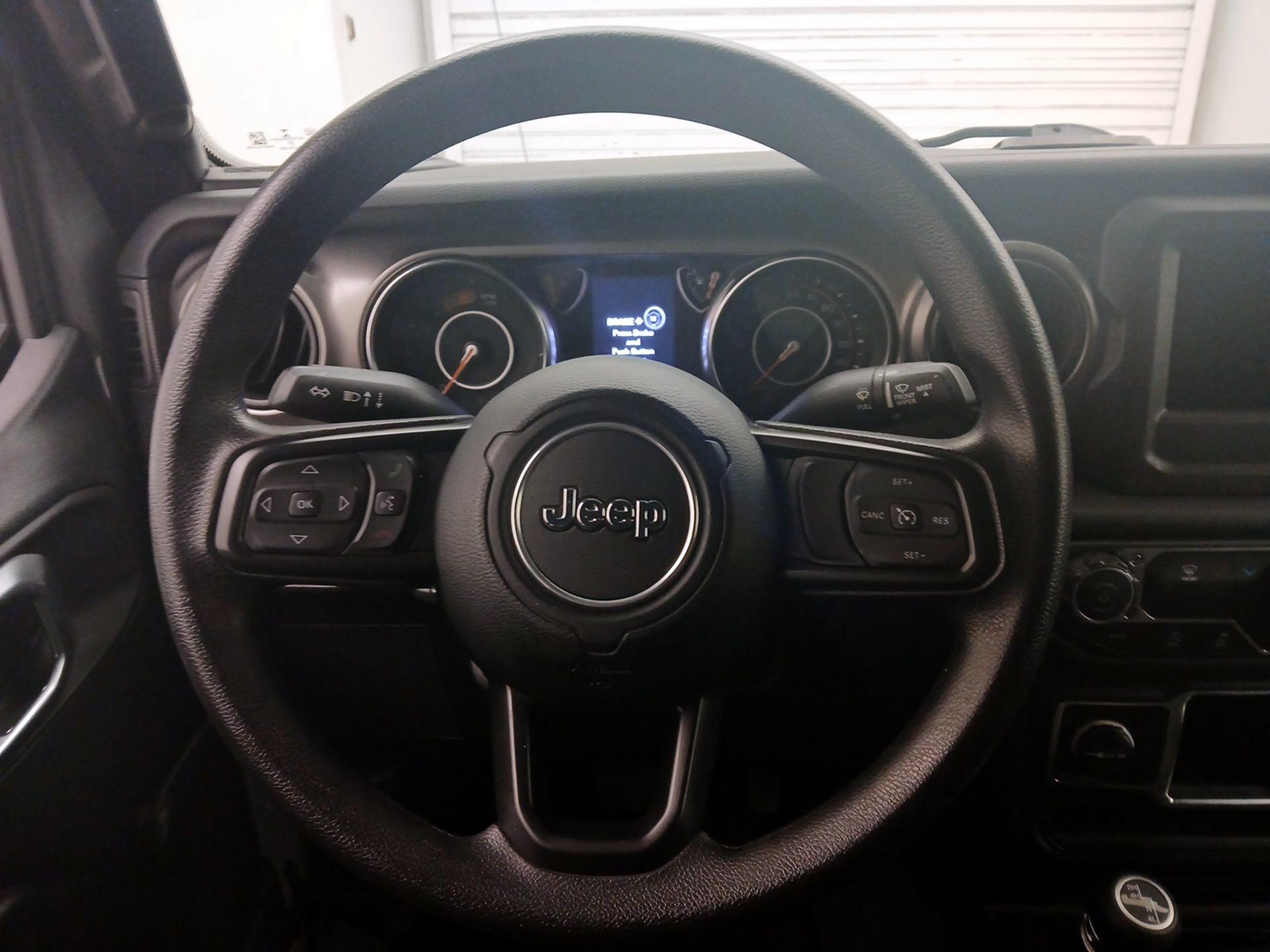 Thumbnail: 2022 Jeep Wrangler - 10