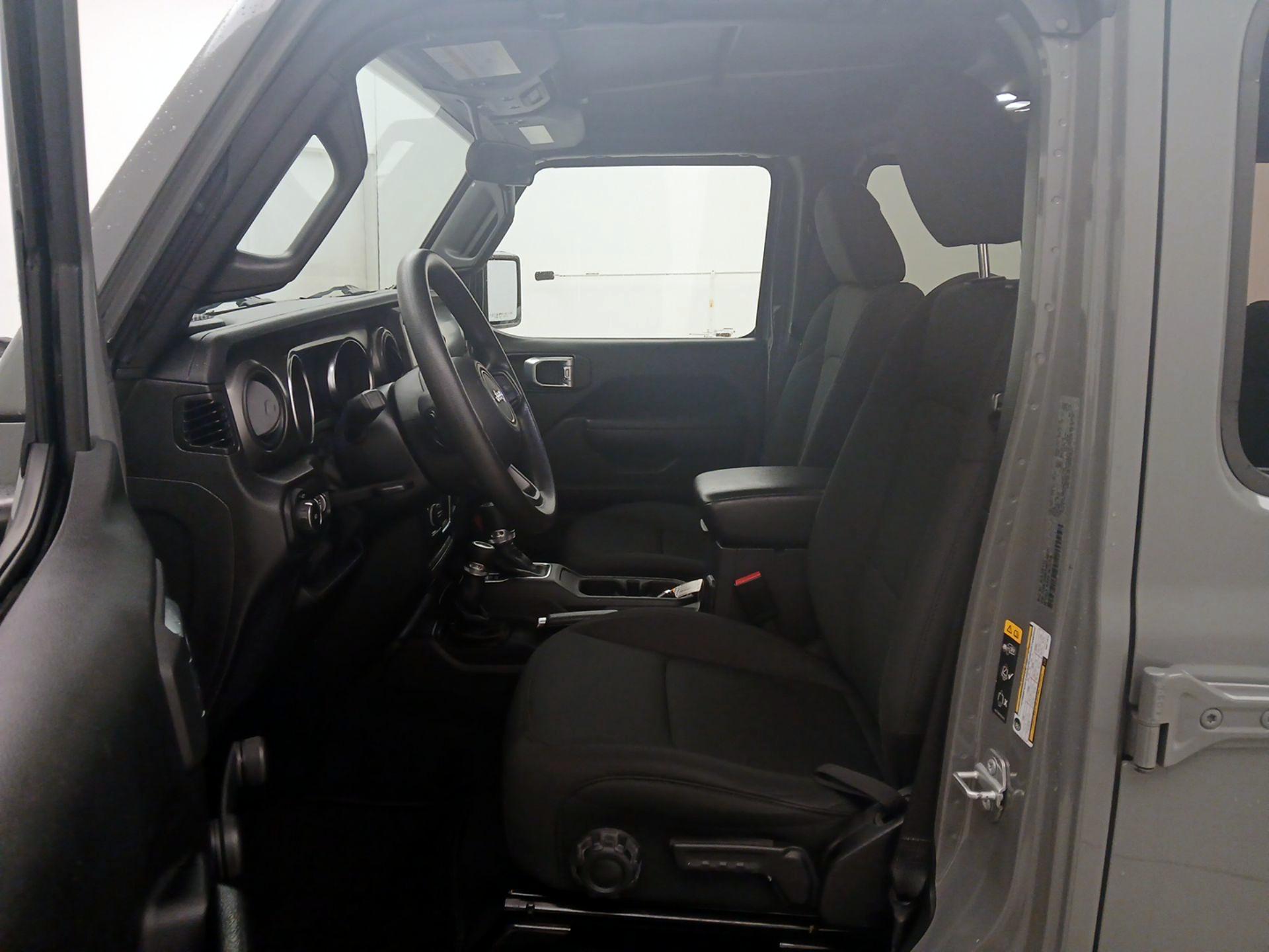 Thumbnail: 2022 Jeep Wrangler - 11