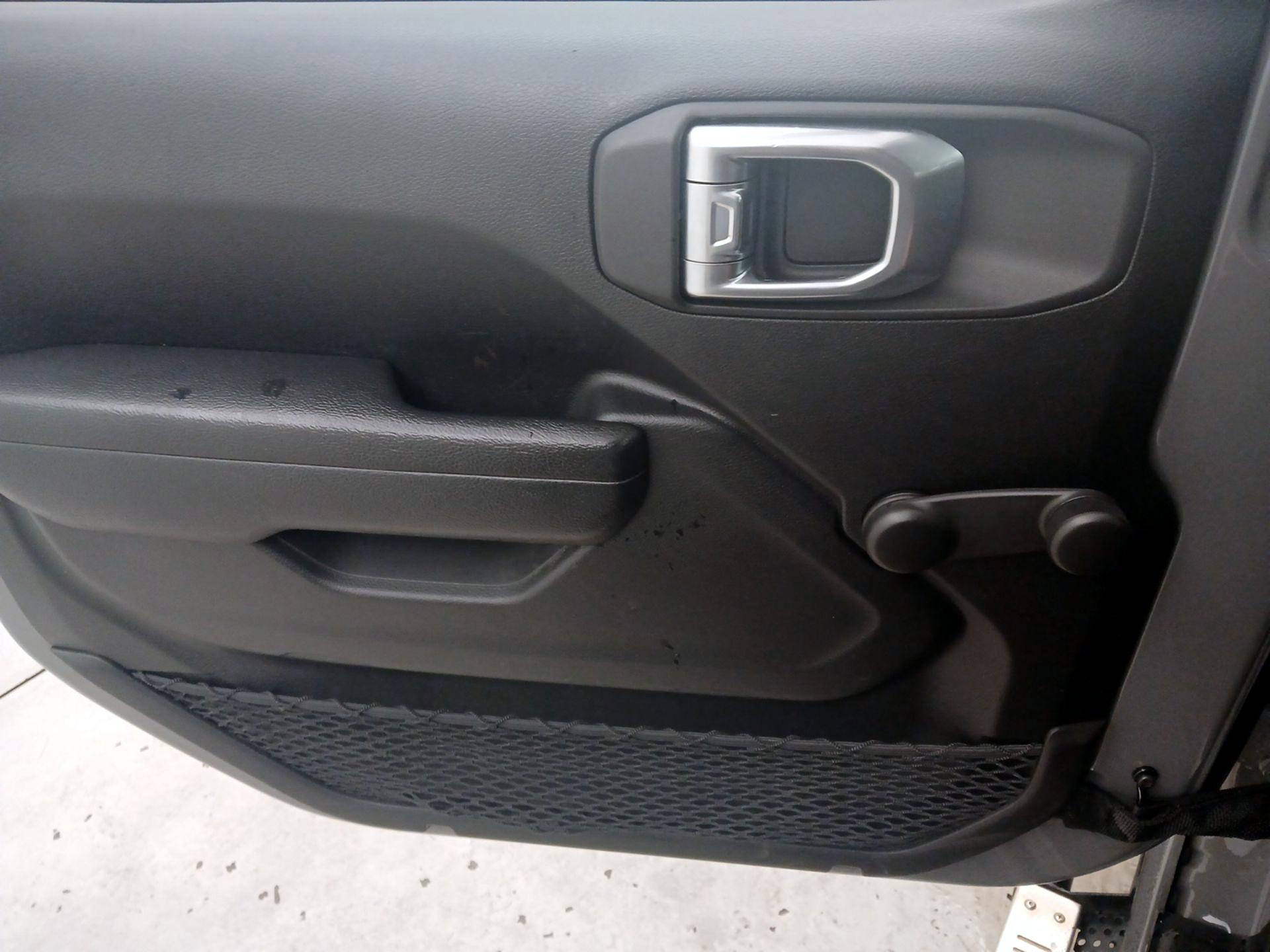 Thumbnail: 2022 Jeep Wrangler - 12