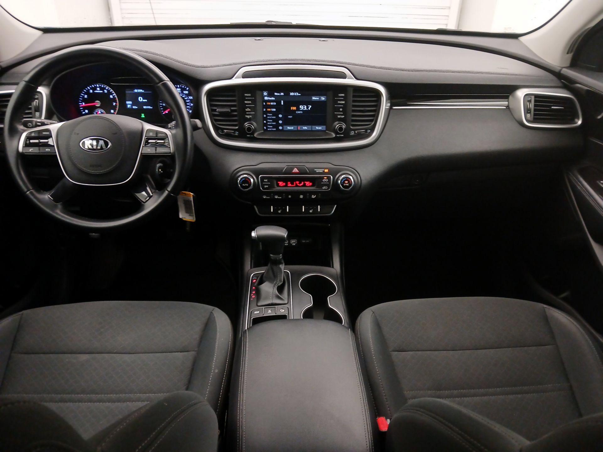 Thumbnail: 2020 Kia Sorento - 9