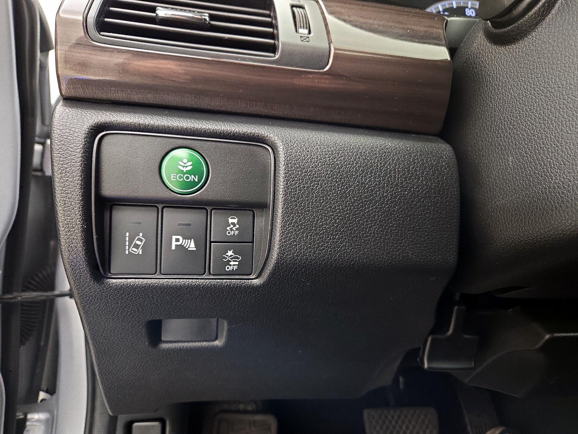 Thumbnail: 2017 Honda Accord - 13