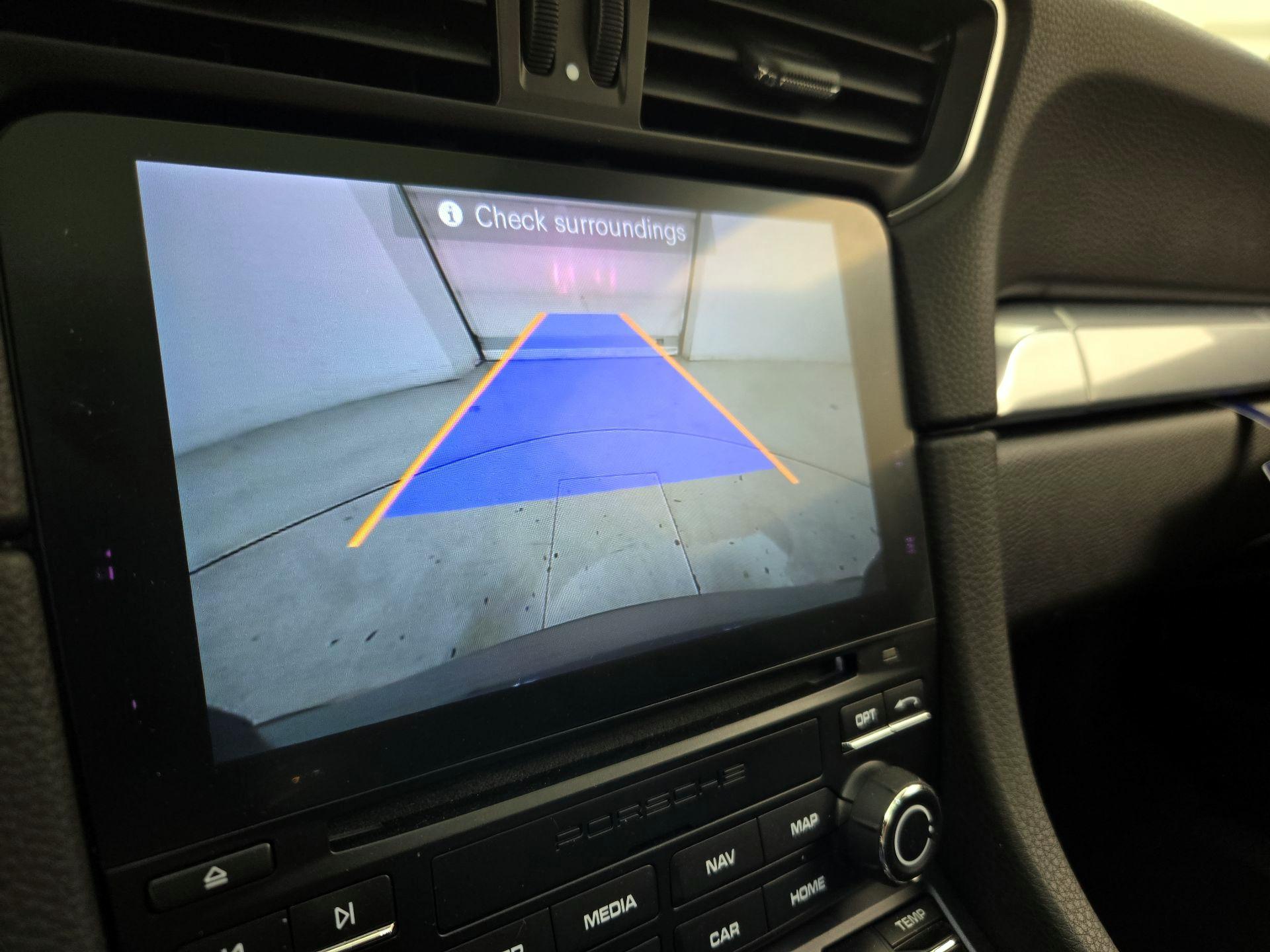 Thumbnail: 2017 Porsche 911 - 15