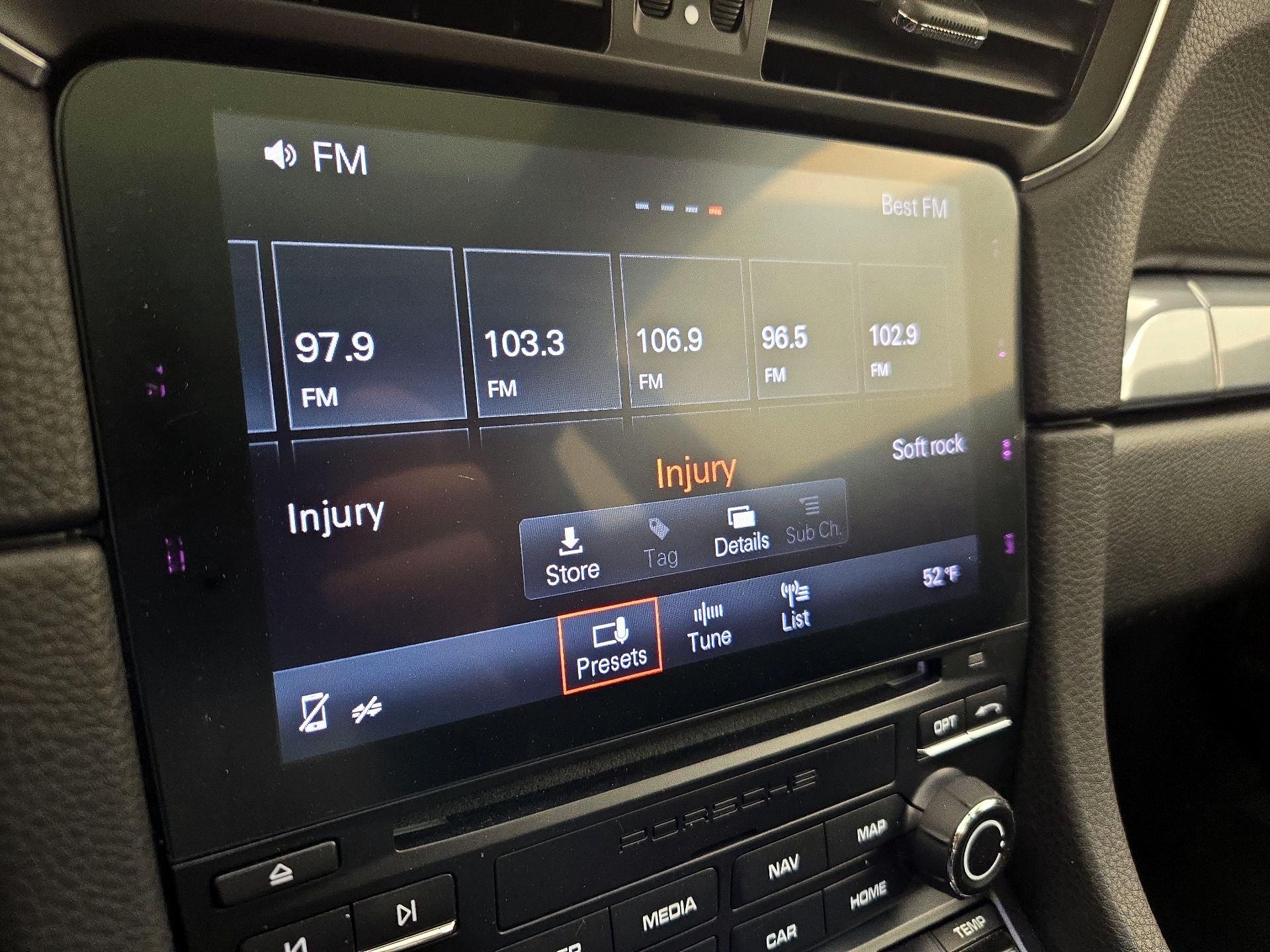 Thumbnail: 2017 Porsche 911 - 16