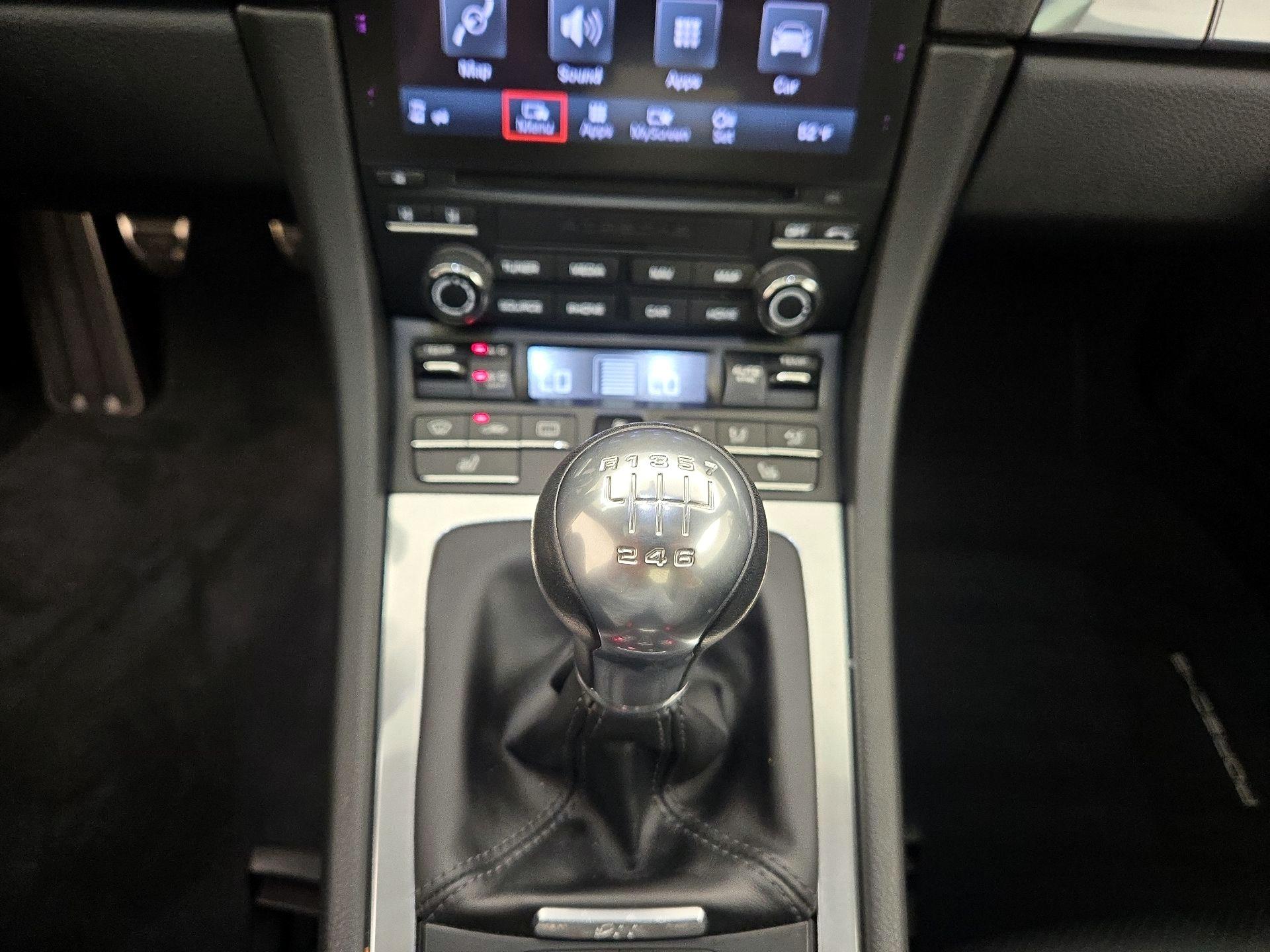 Thumbnail: 2017 Porsche 911 - 18