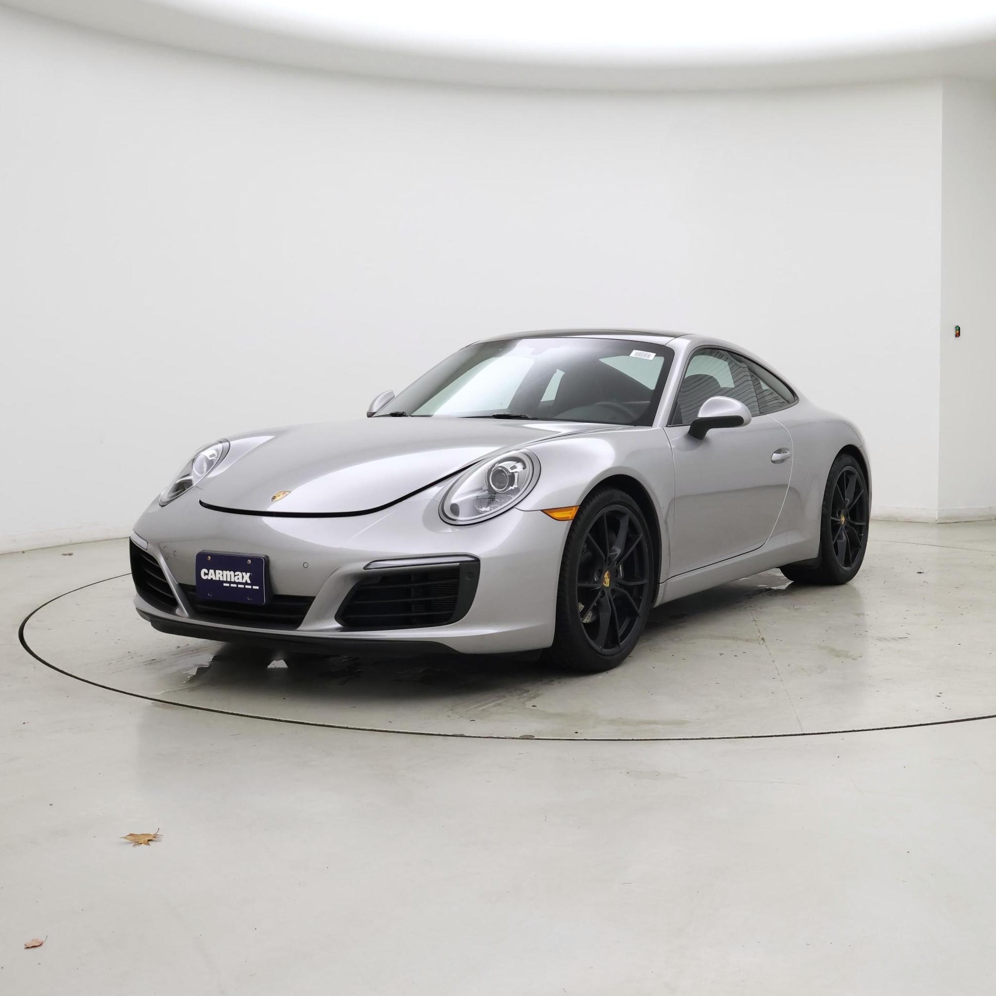 Thumbnail: 2017 Porsche 911 - 4