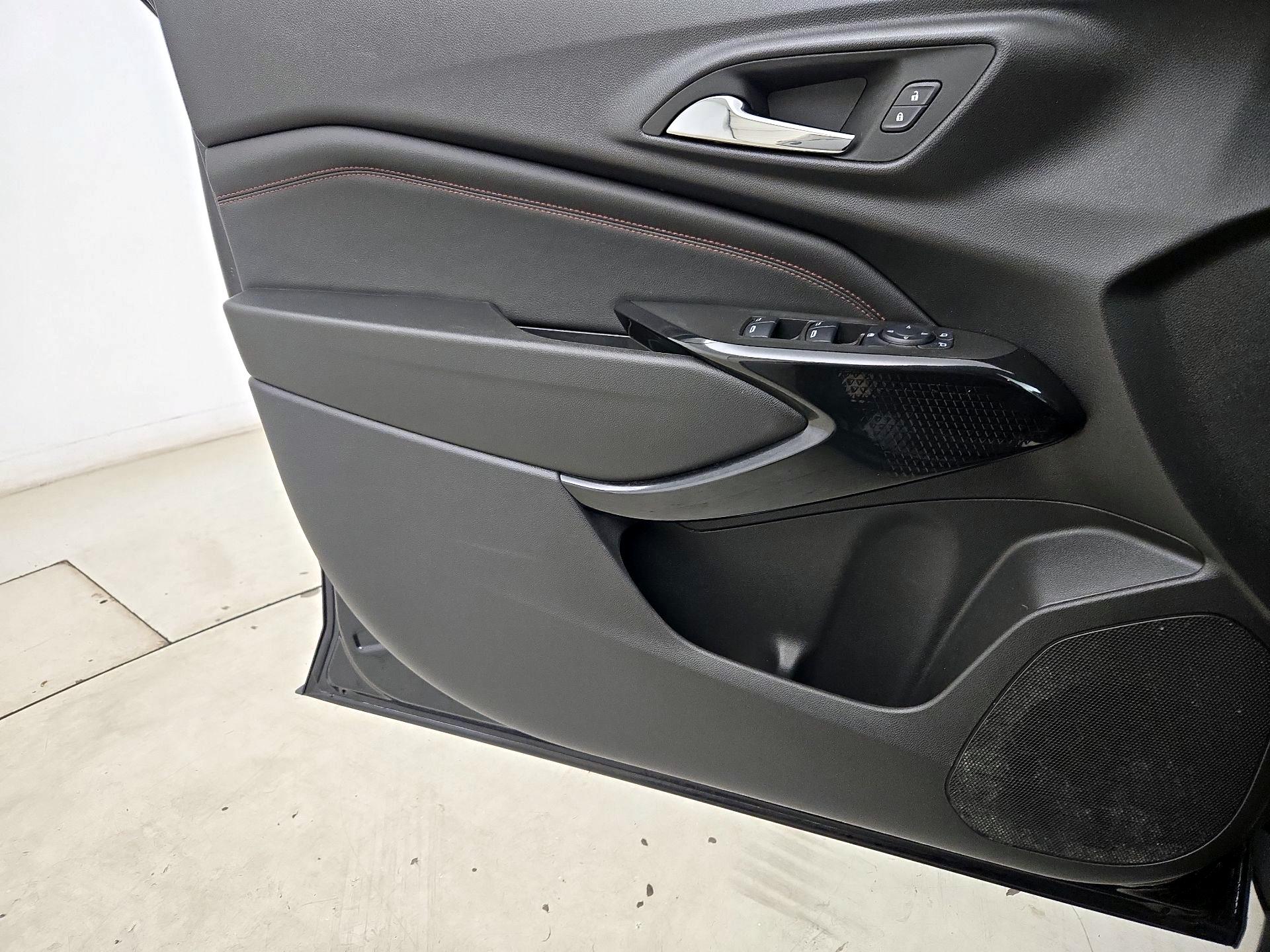 Thumbnail: 2025 Chevrolet Trax - 12